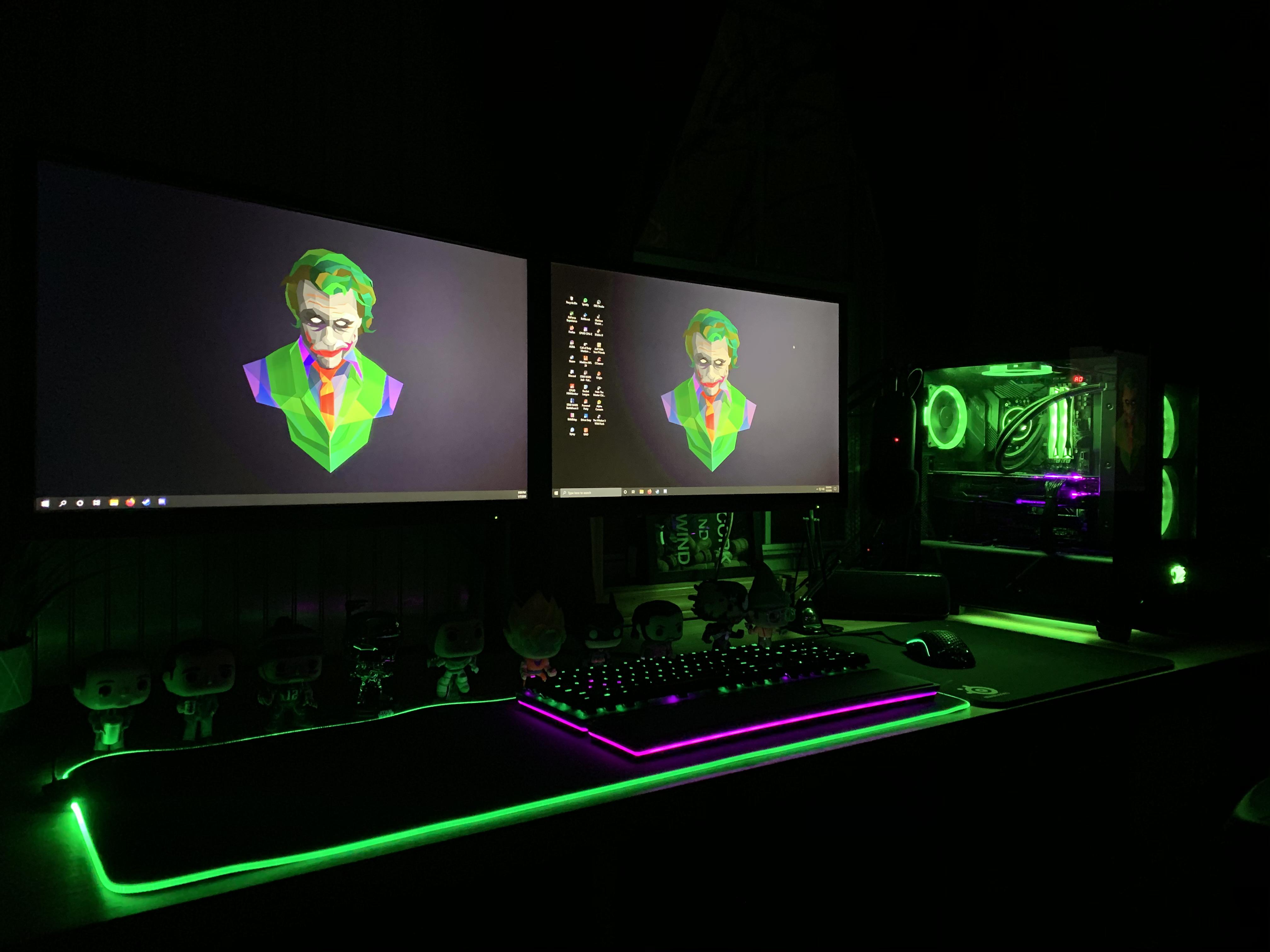 Figured you guys would appreciate my joker themed gaming setup. r/joker