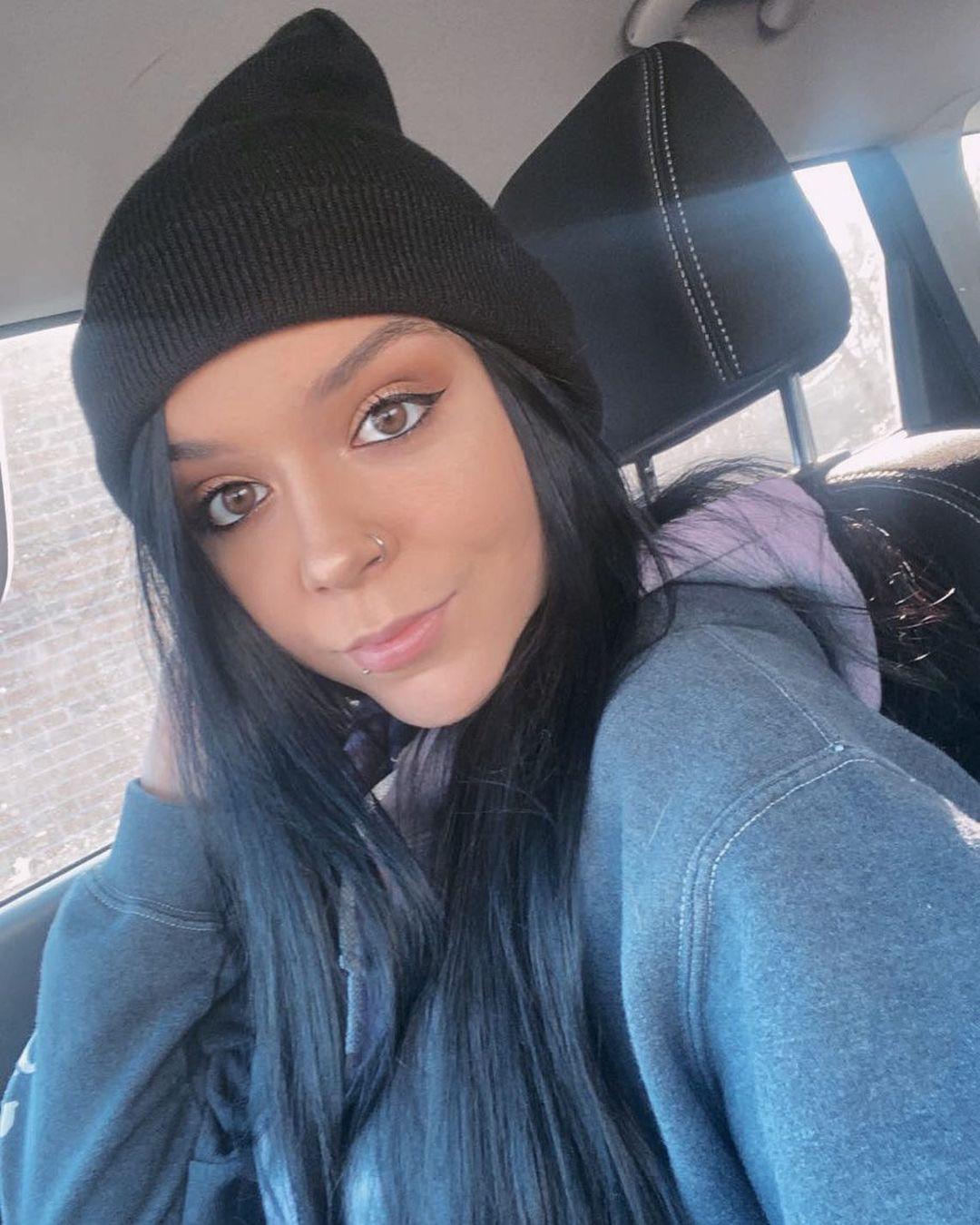 Elayna Black : LadiesOfWrestling