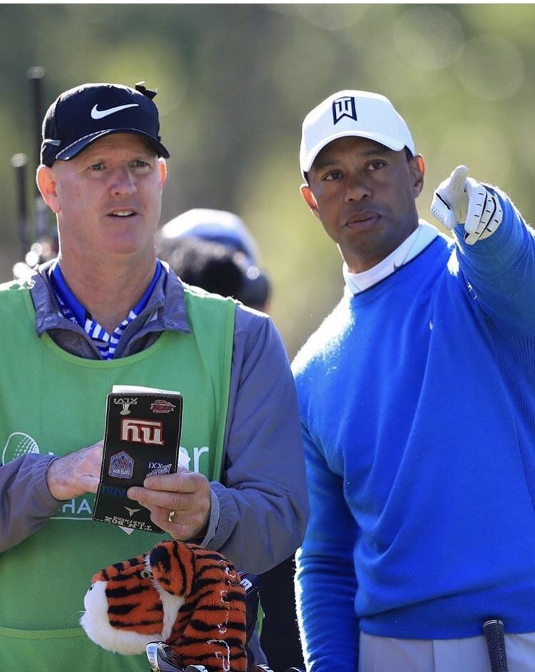 Tiger’s caddie is showing the GMEN a little love this weekend! r/NYGiants