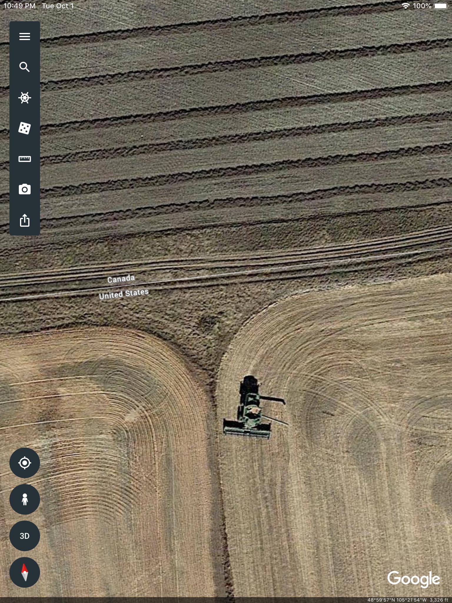 Farming at the US/Canadian Border, North Dakota and Saskatchewan r