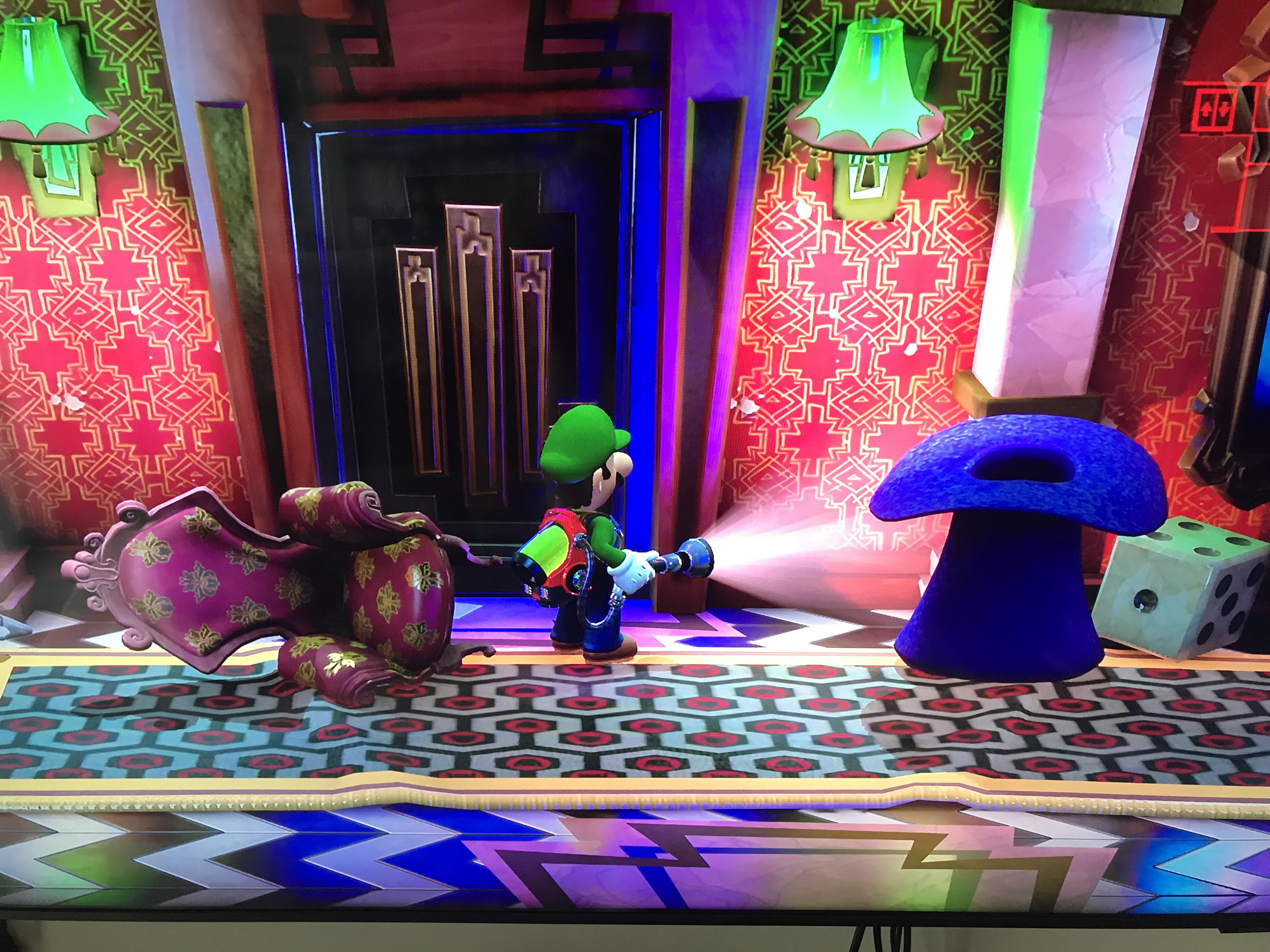 Twin Peaks floor pattern AND The Overlook Hotel carpet pattern in Luigi