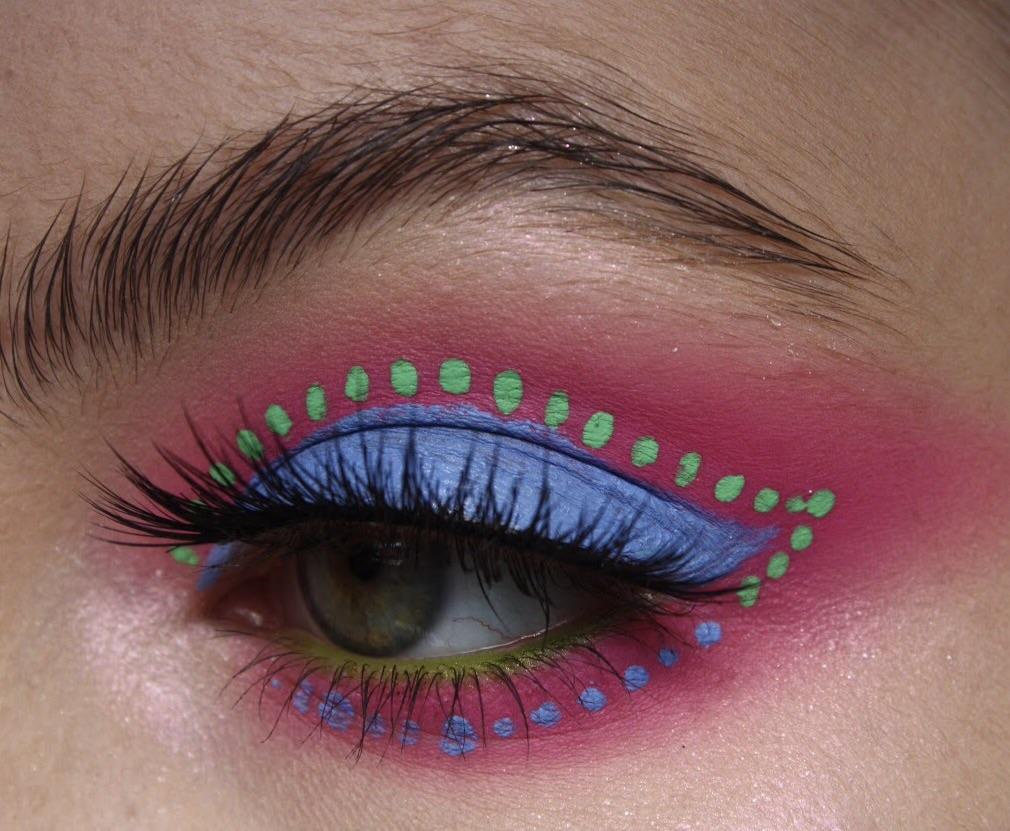 Neon graphic liner r/MakeupAddiction