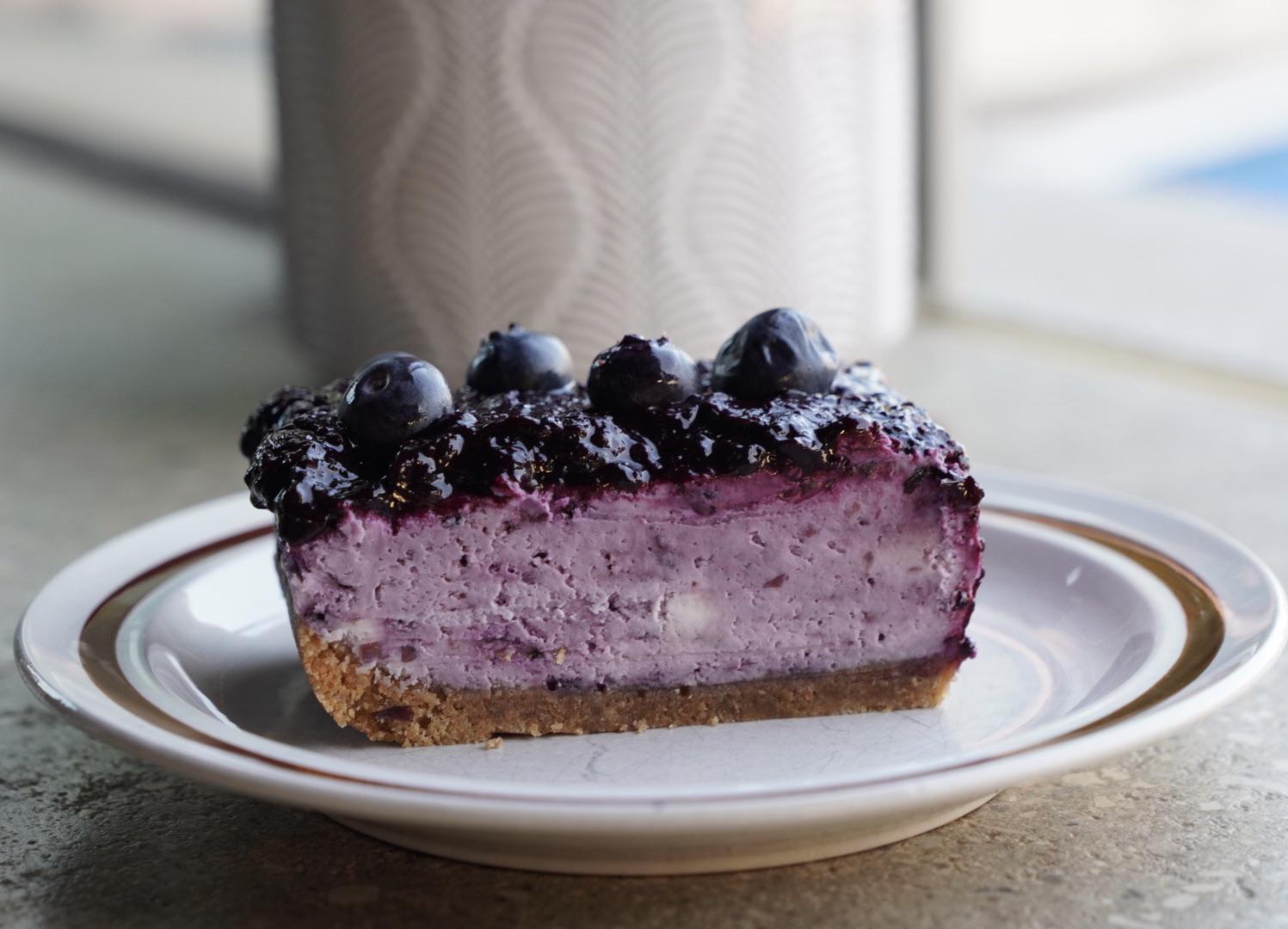 [Homemade] Blueberry Cheesecake with BC, Canada Blueberries r/food