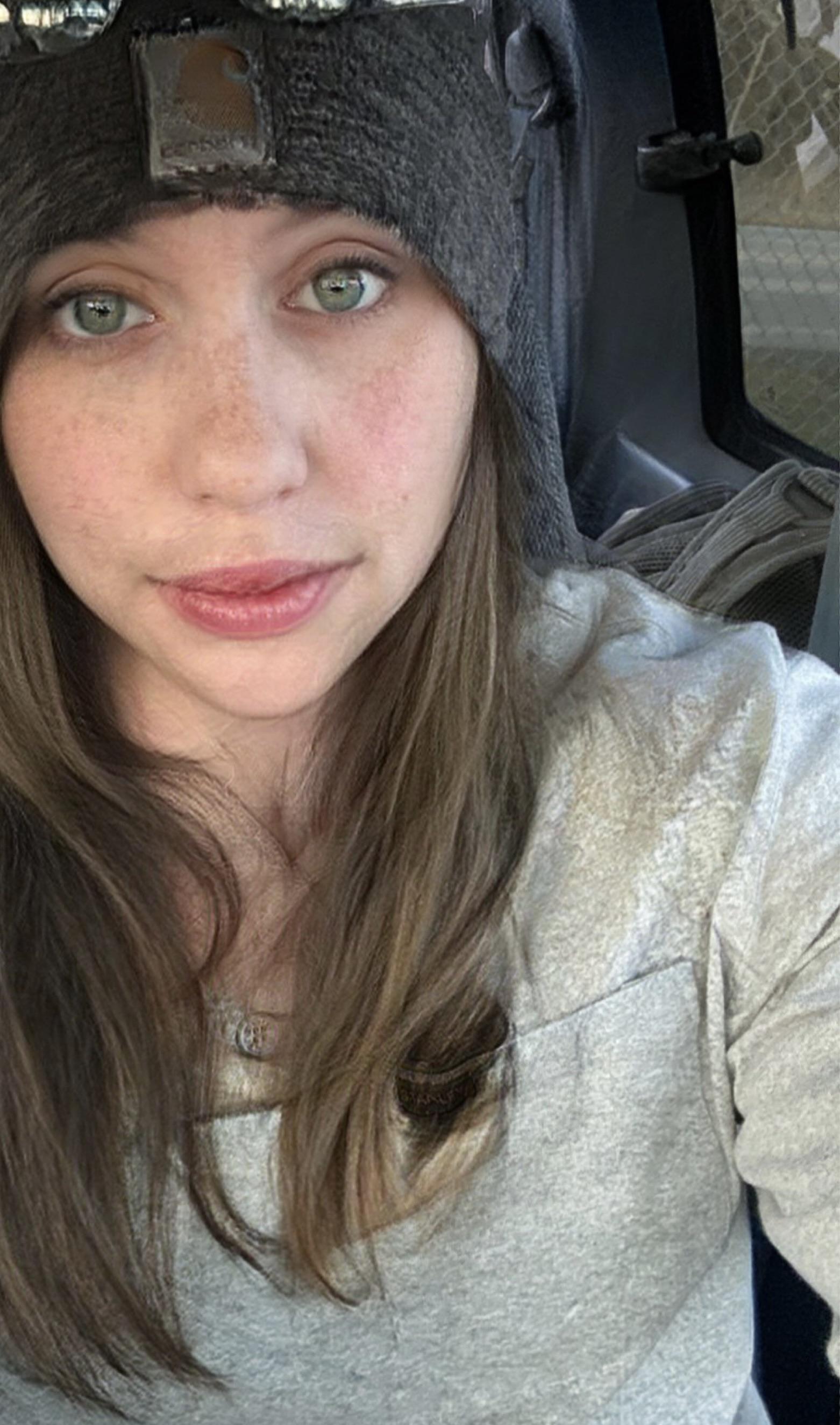 if no one told you today. youre so worth it and deserve happiness Sexy