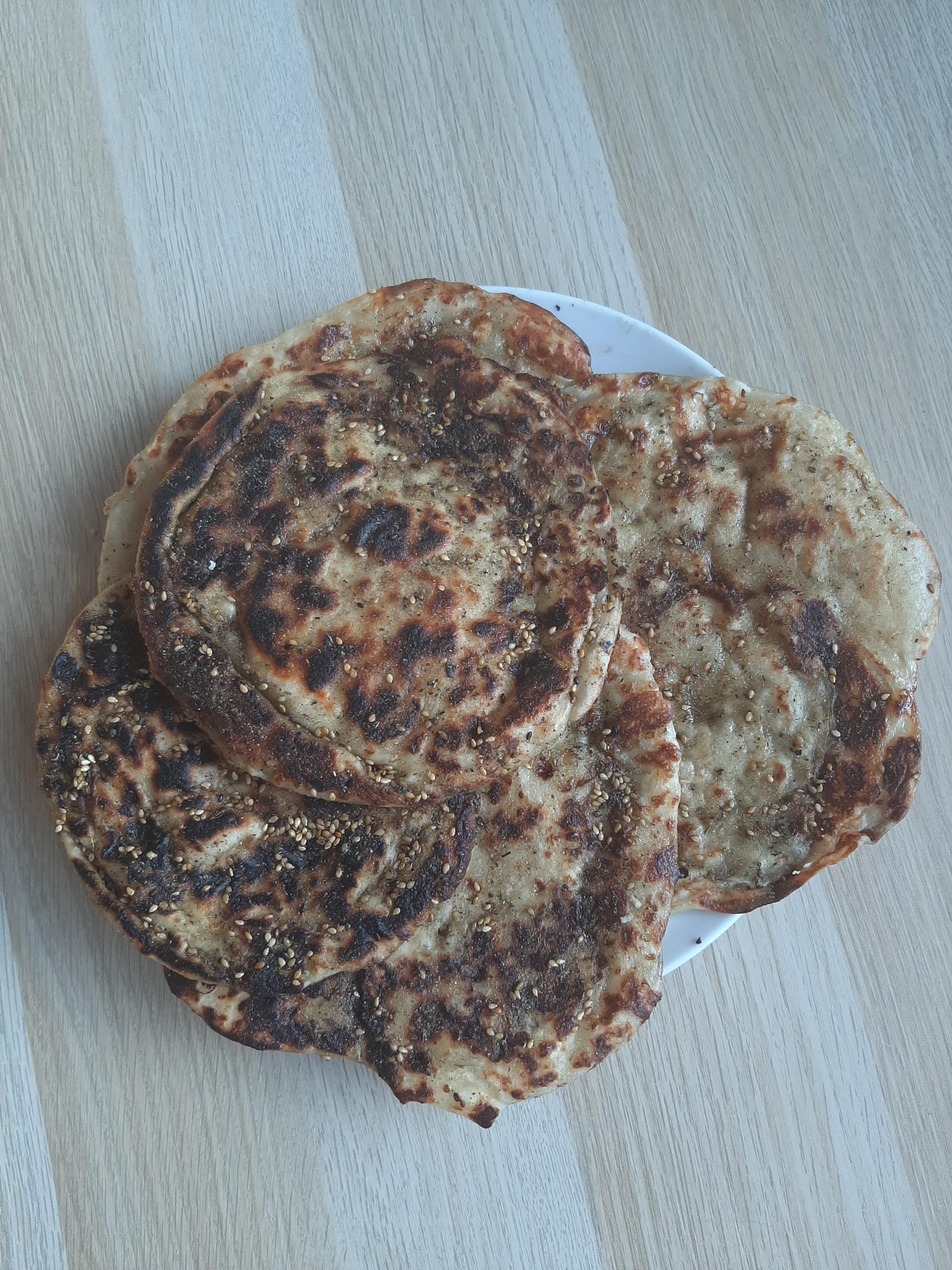 Zaatar and feta flatbread from Dessert person! Was delicious! r/bon