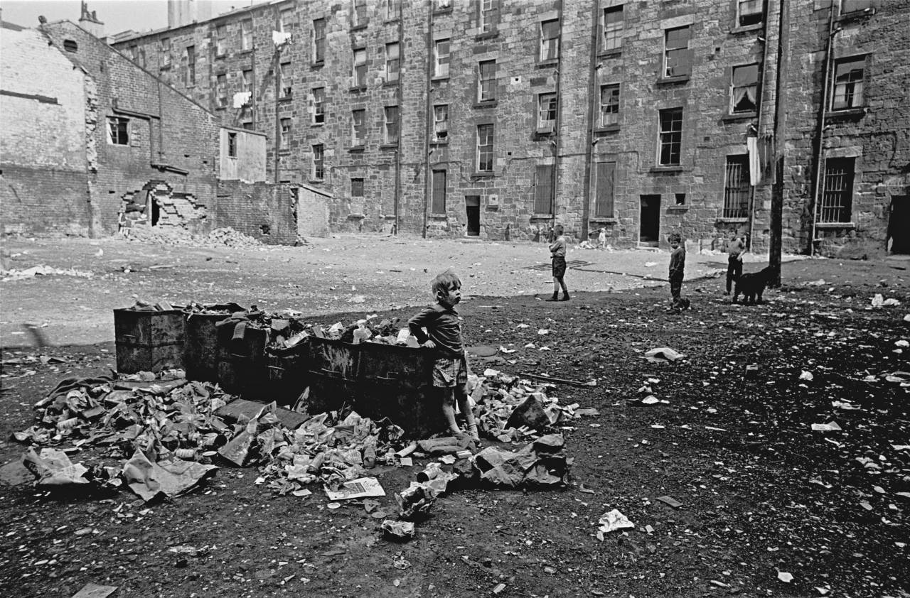 Maryhill tenements, Glasgow, Scotland, 1971 r/UrbanHell