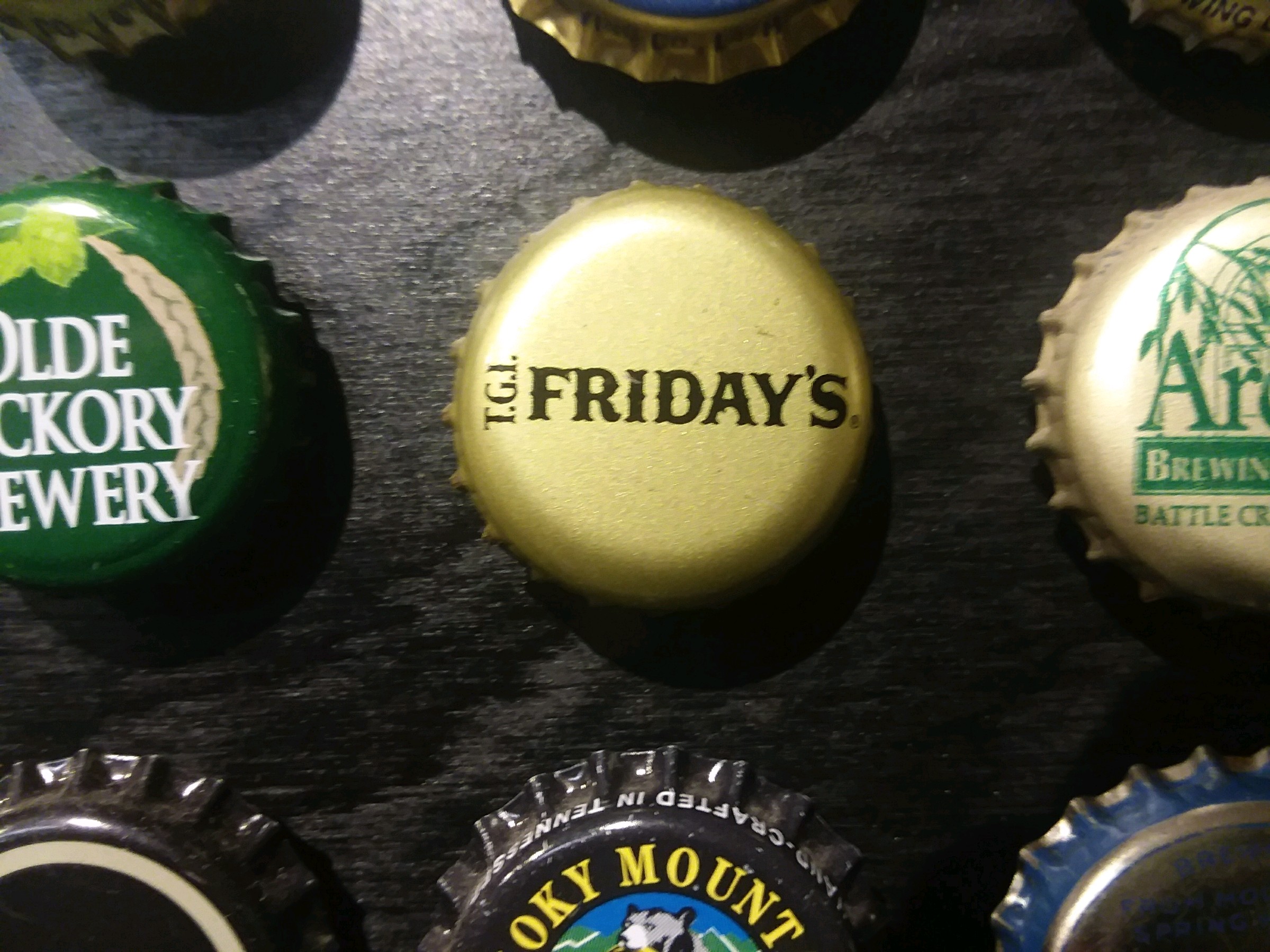 Does anyone know who brewed beer for TGI Friday's? r/BottleCapCollecting
