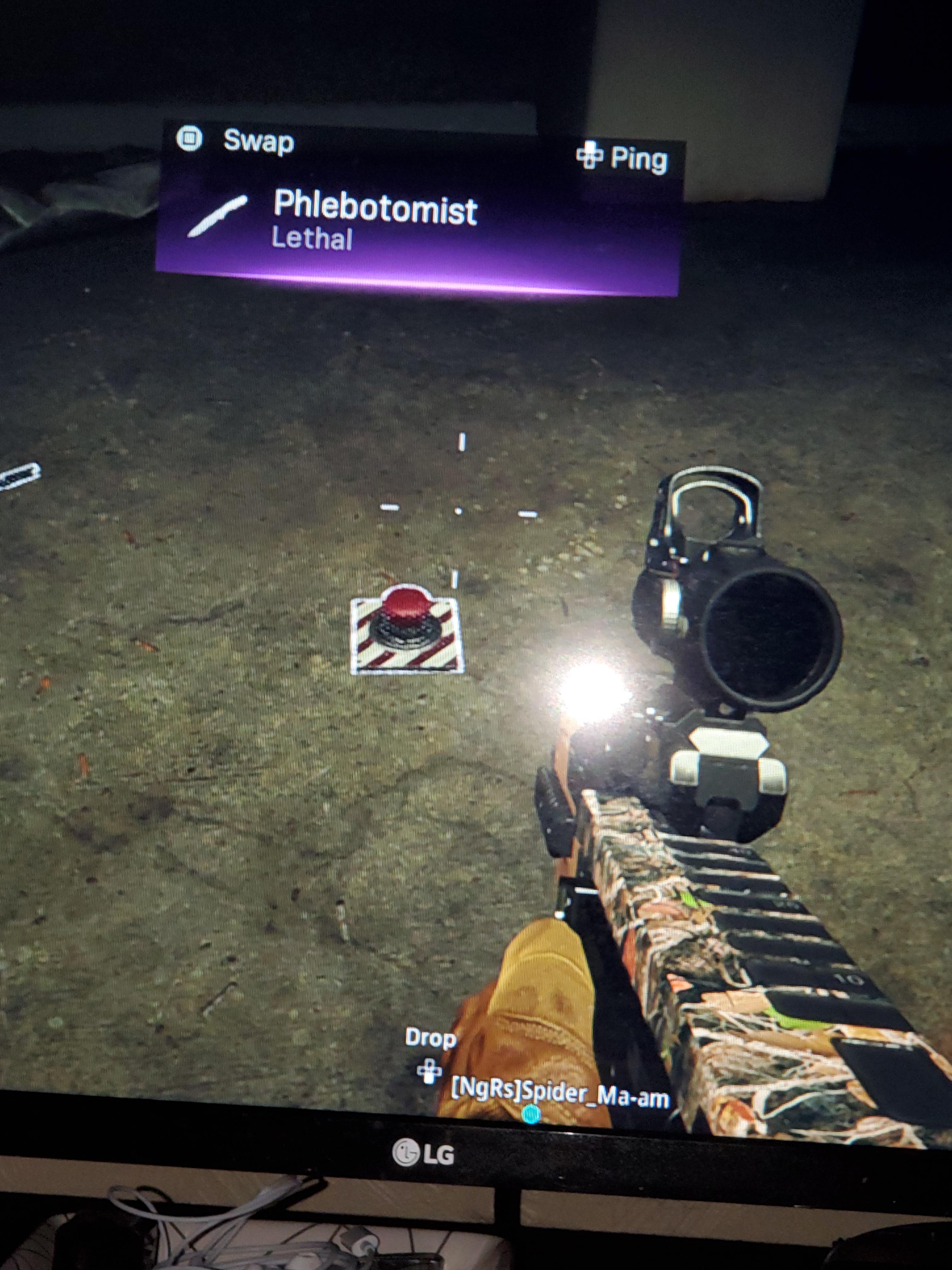 The new Halloween throwing knife is in warzone r/CODWarzone