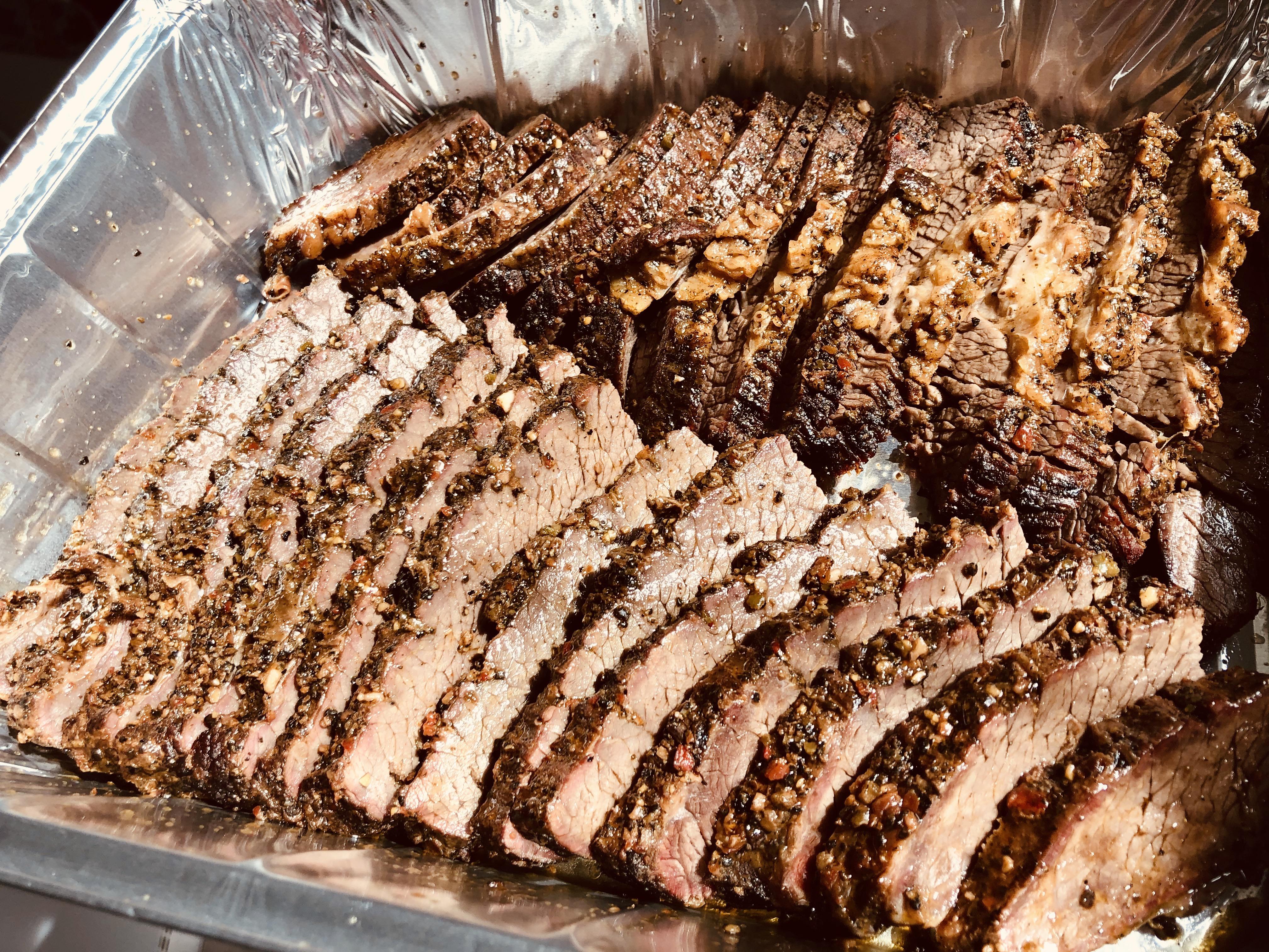 Salt, pepper, garlic brisket. r/BBQ
