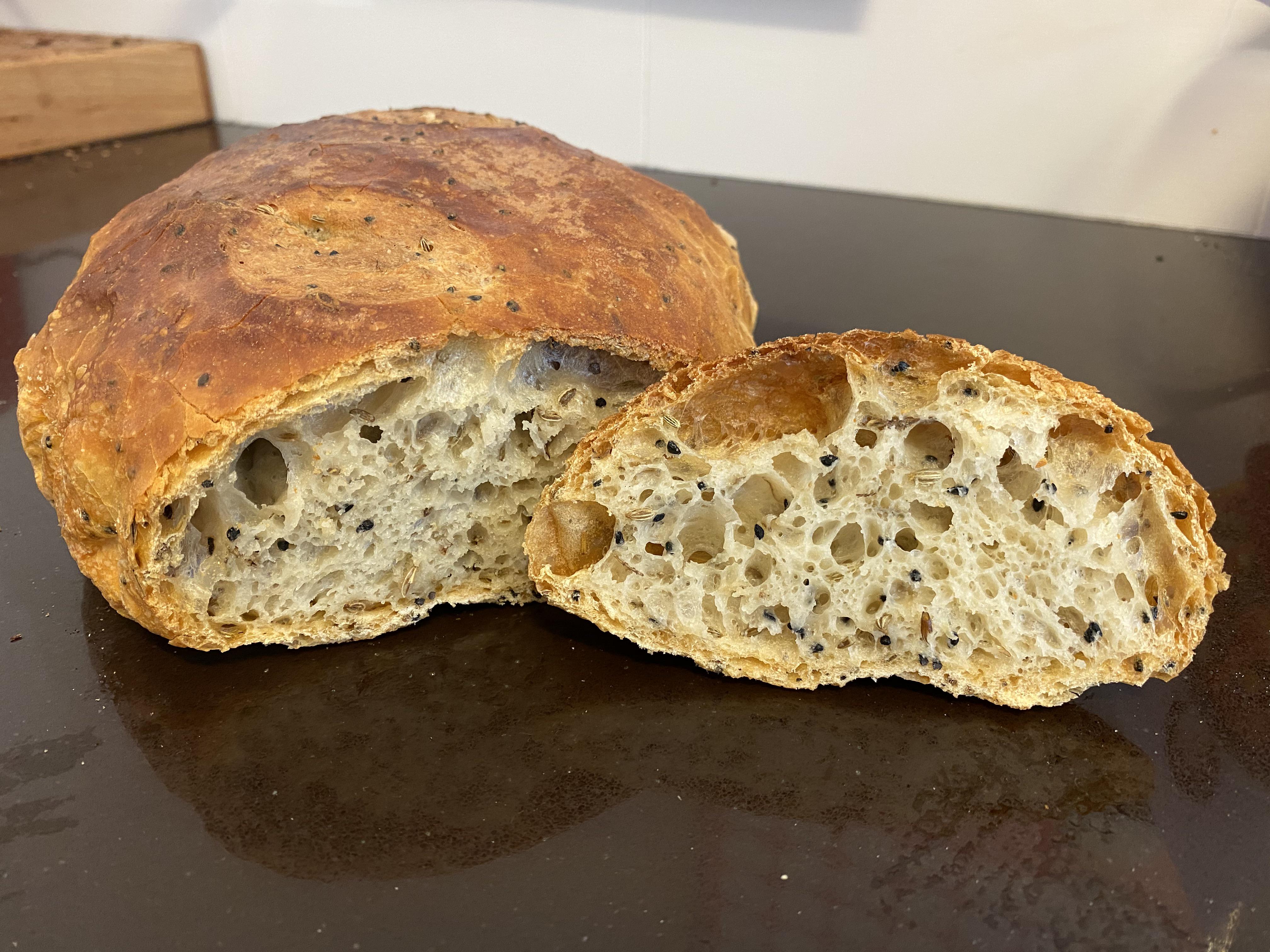 Savoury, Fennel & Nigella seed NoKnead bread r/Breadit
