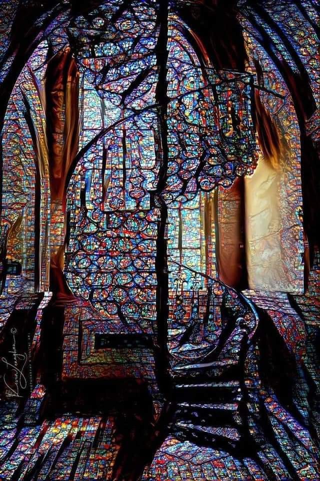 Stained glass staircase in the Hanone Museum, Japan r/BeAmazed