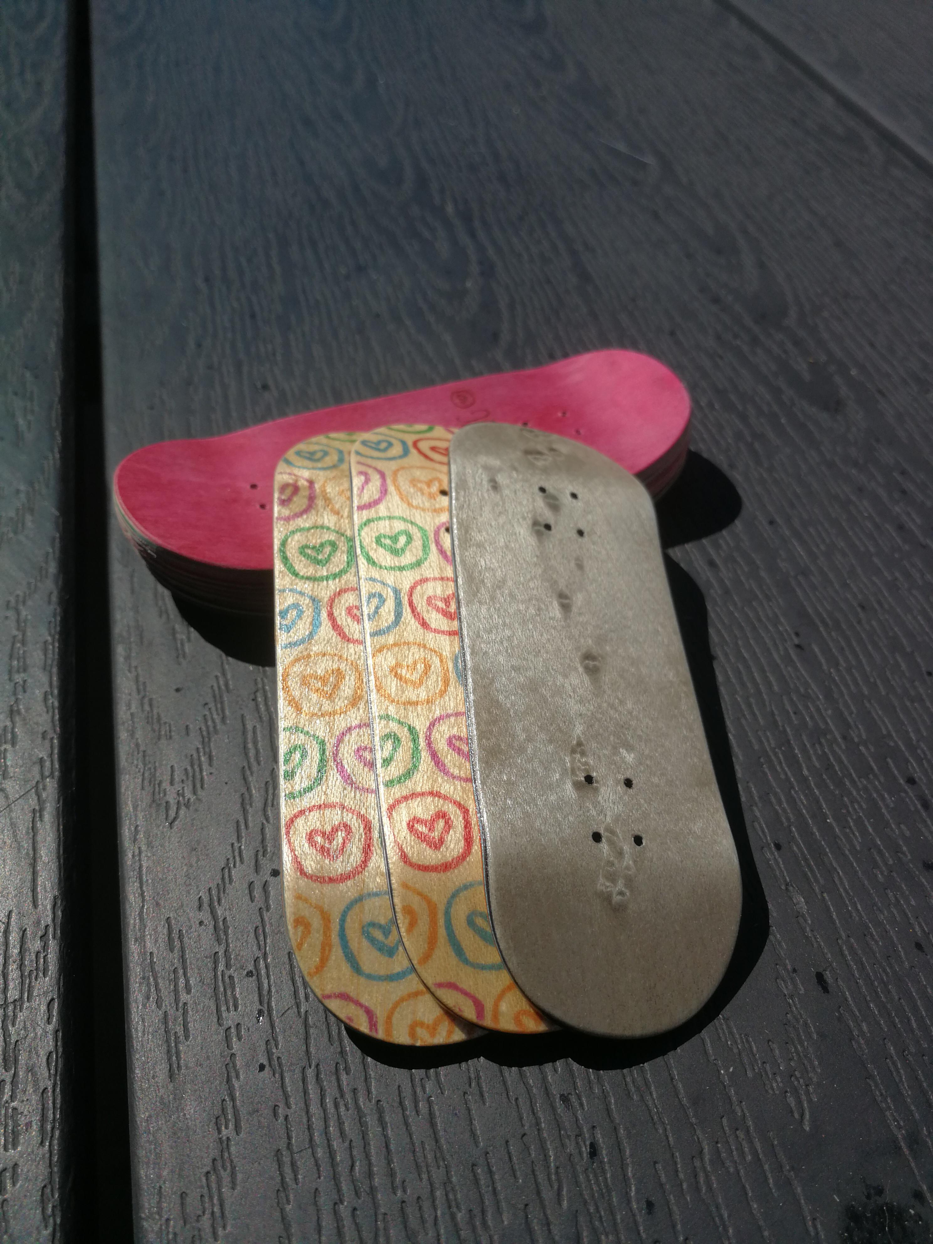 I put some fresh decks on my site Fingerboards