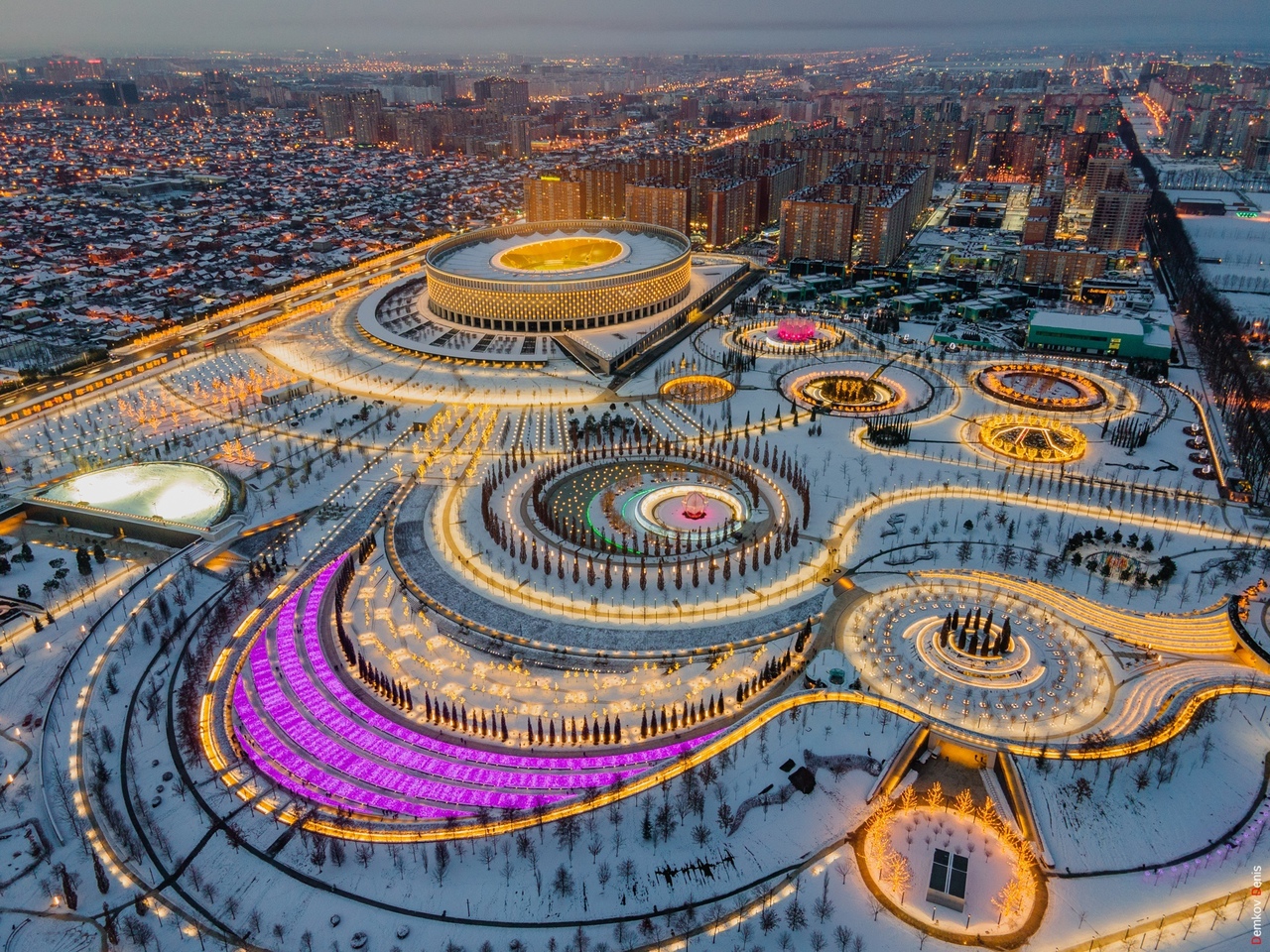 Galitsky park in Krasnodar, Russia r/CityPorn