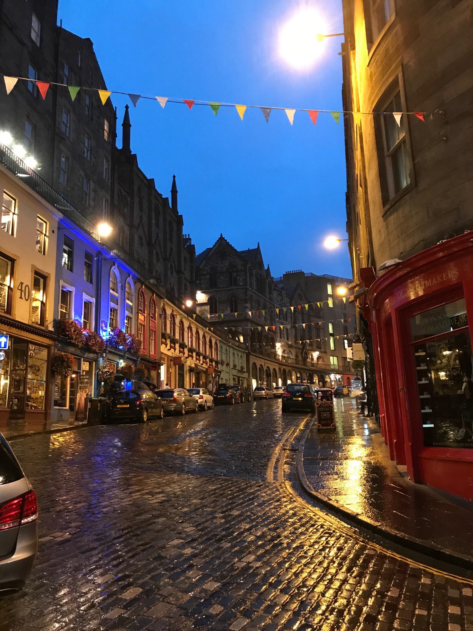 “Diagon Alley” Victoria St, Edinburgh Scotland r/europe