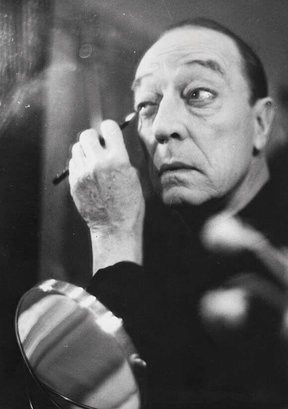Buster Keaton puts on the guyliner, behind the scenes of his 1961