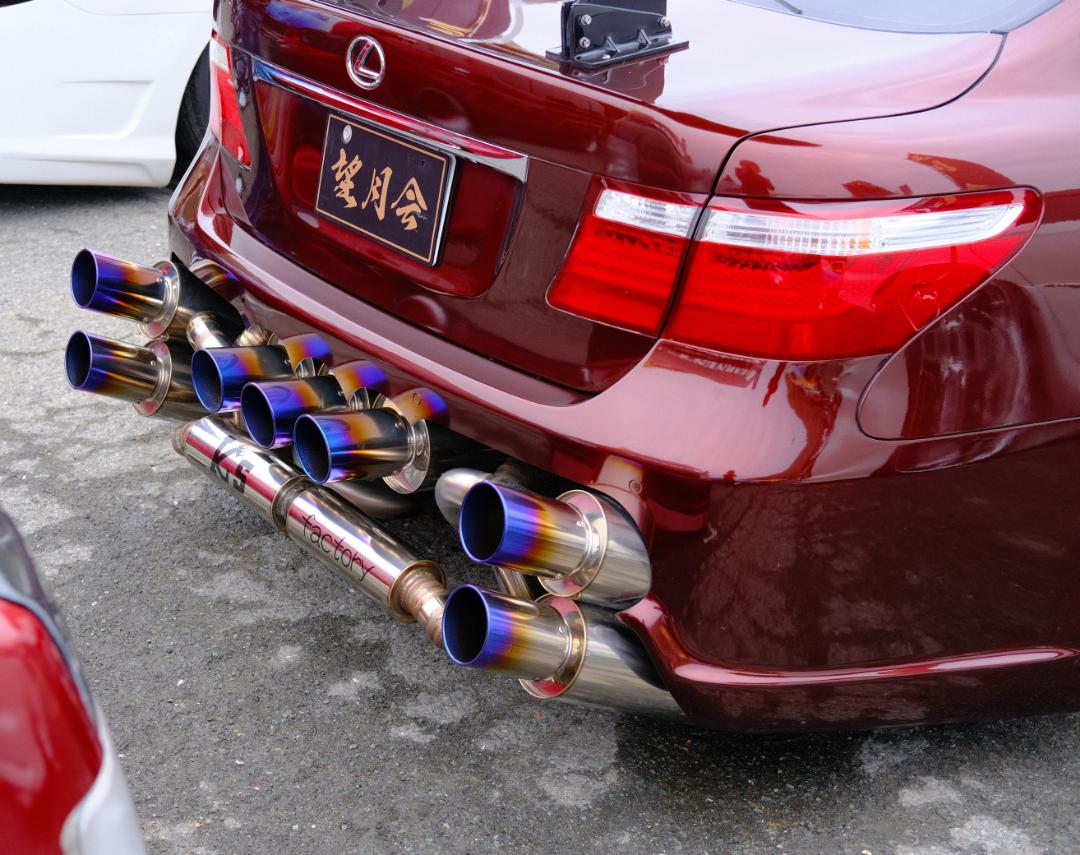 When one or two exhausts isn't enough. Believe it or not, there were side exhausts on both sides