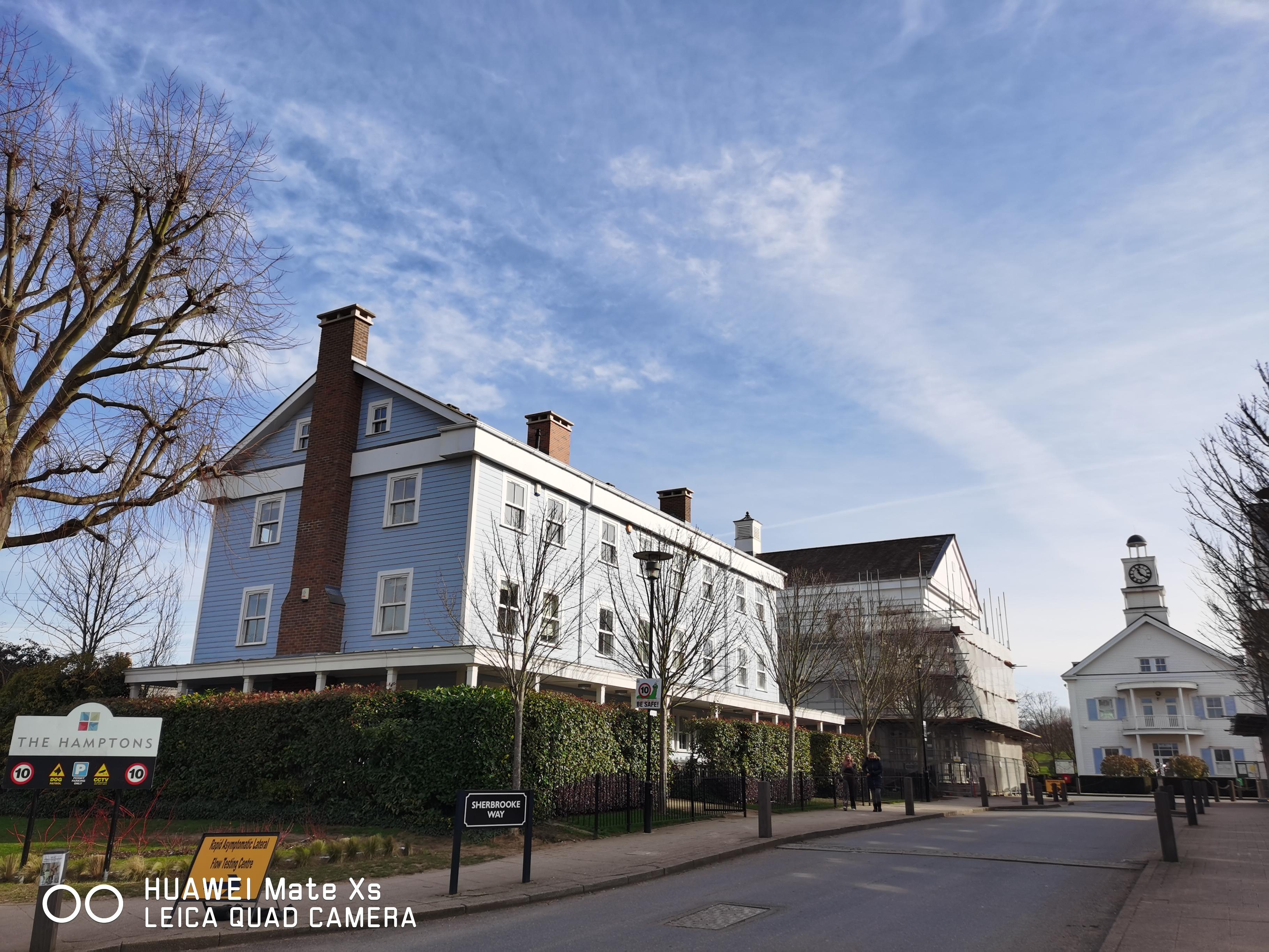 Took a walk in this The Hamptons development by Worcester Park. I think