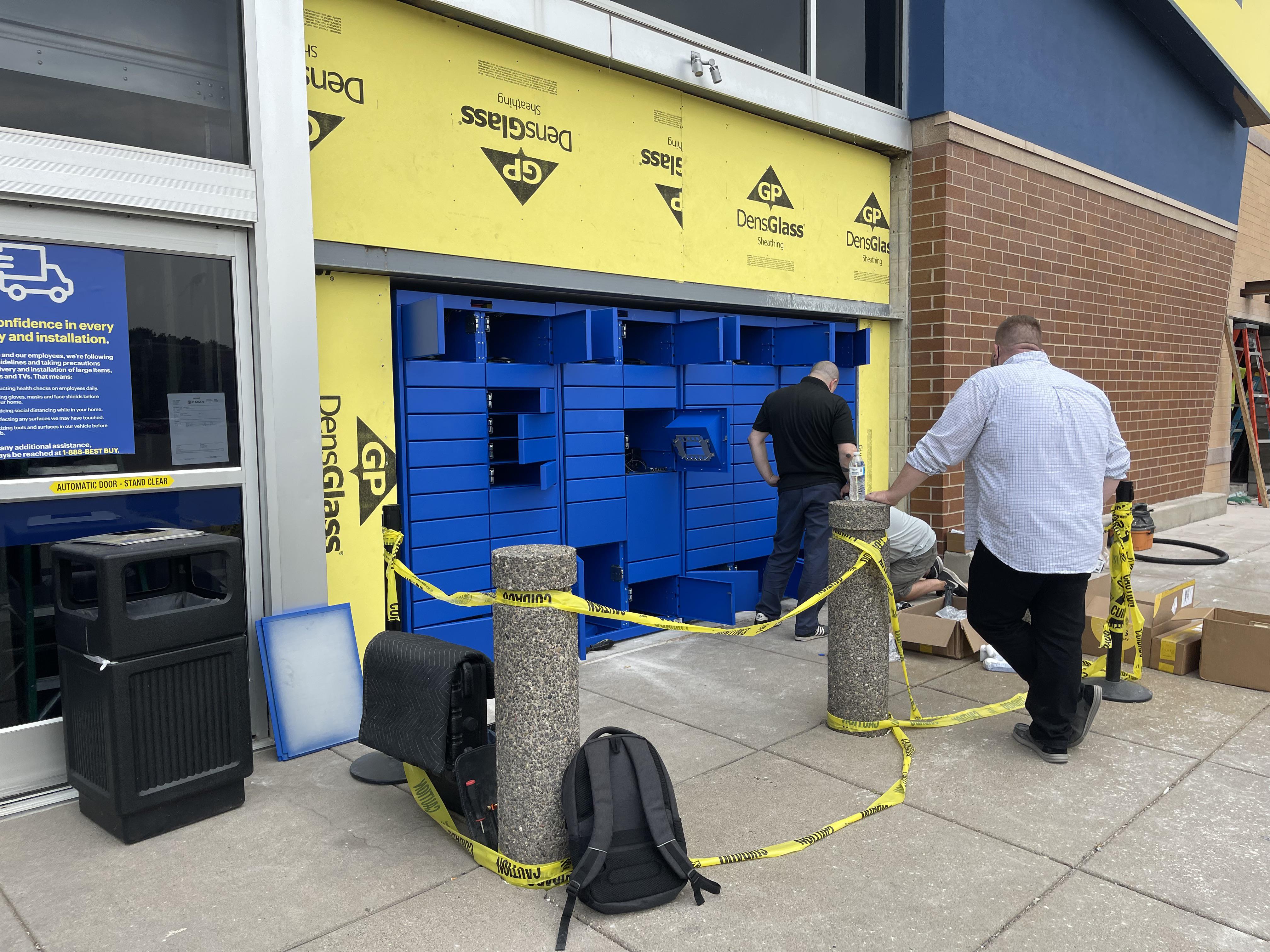 Bestbuy pickup lockers progress (Pic) r/Bestbuy