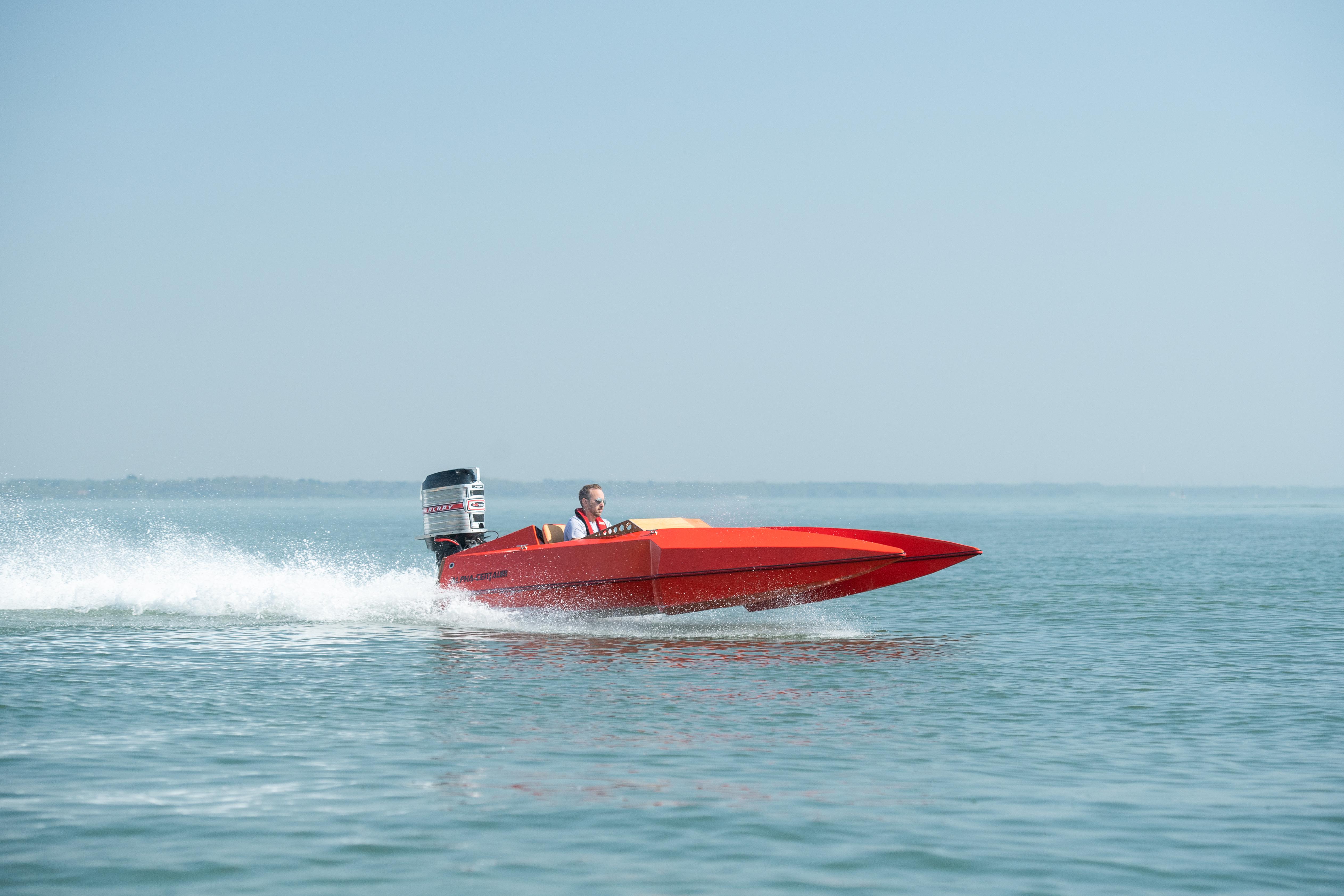 My little hydroplane in the solent. : r/boating