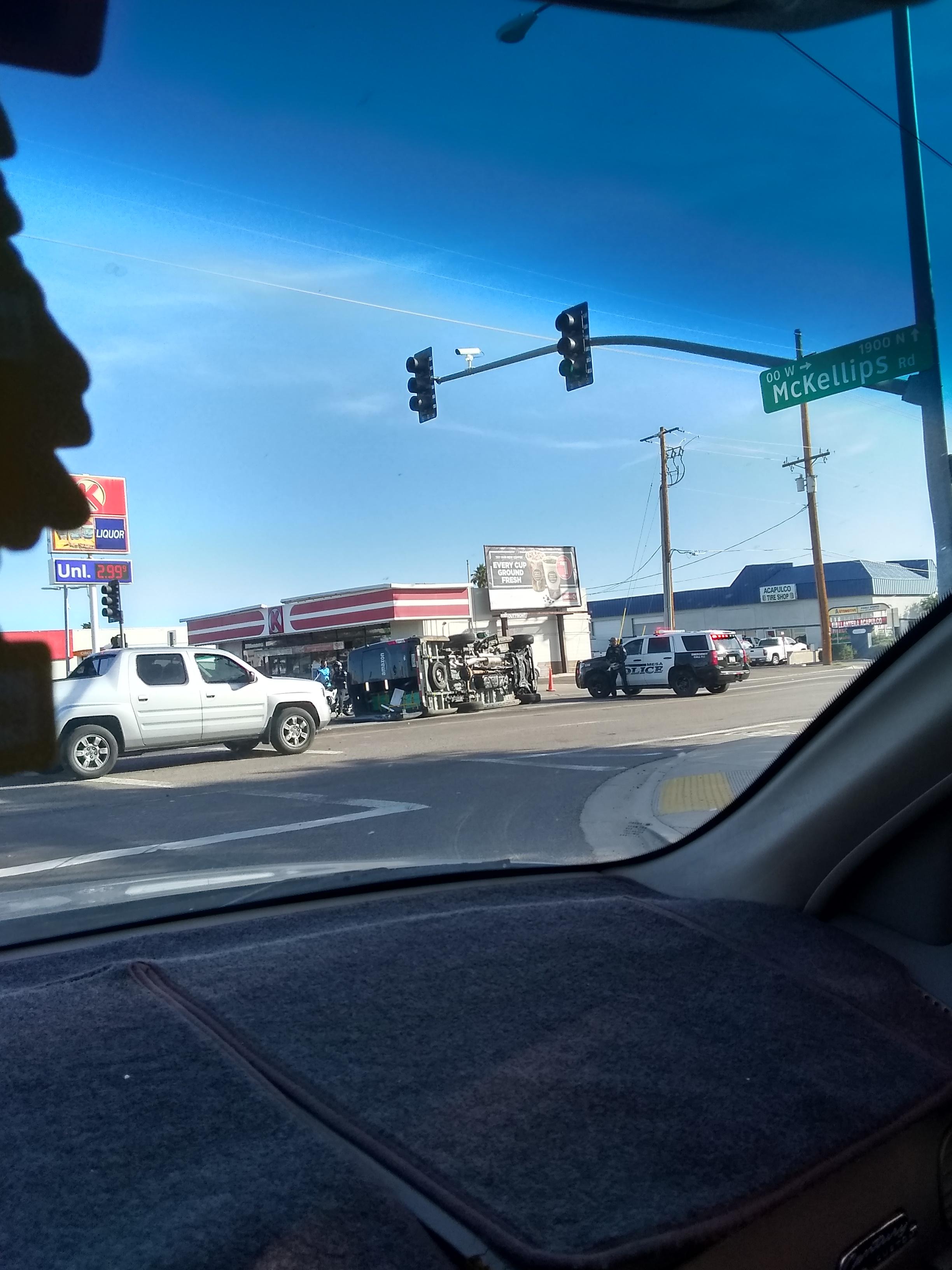 Amazon Prime Van Flipped Over in Mesa while driving home. r/phoenix