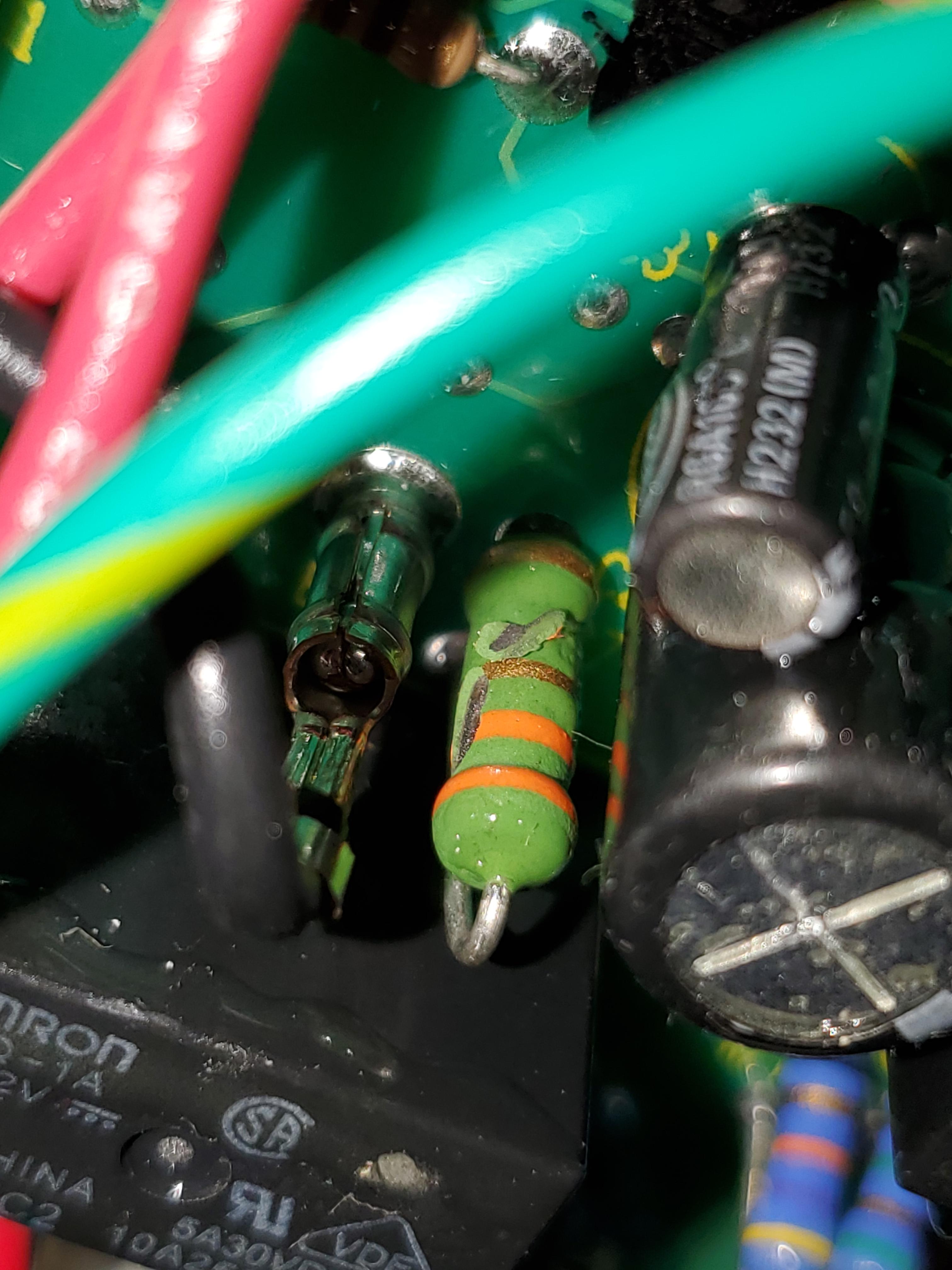 Would this cause resistor to fail? r/AskElectronics