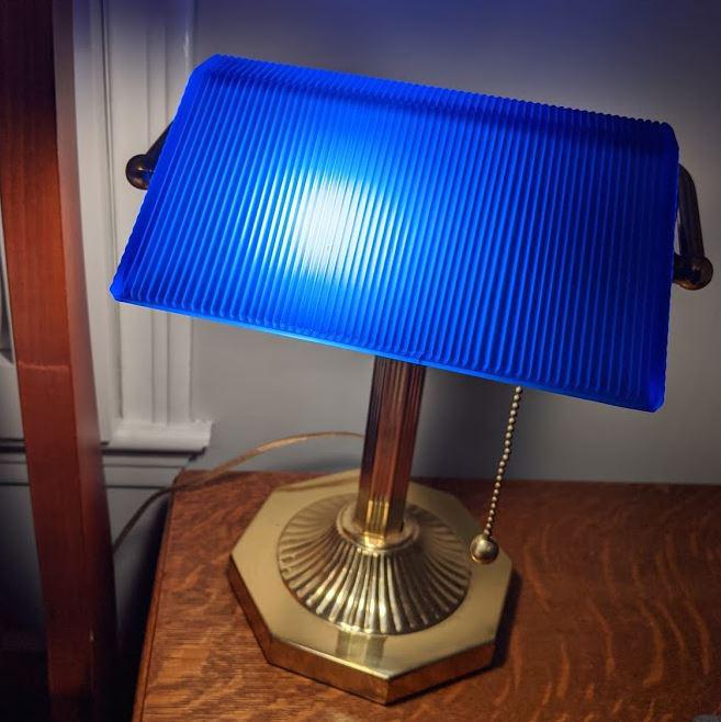 Found a blue bankers lamp. Didn't know they existed! r/ThriftStoreHauls