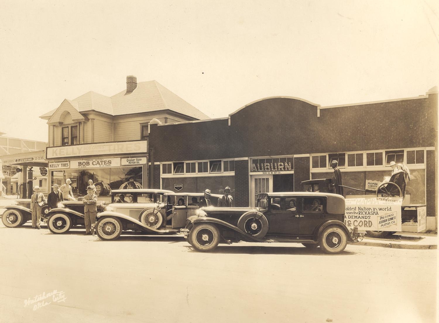 Auburn dealership in Oklahoma City, ca. 1930 r/TheWayWeWere