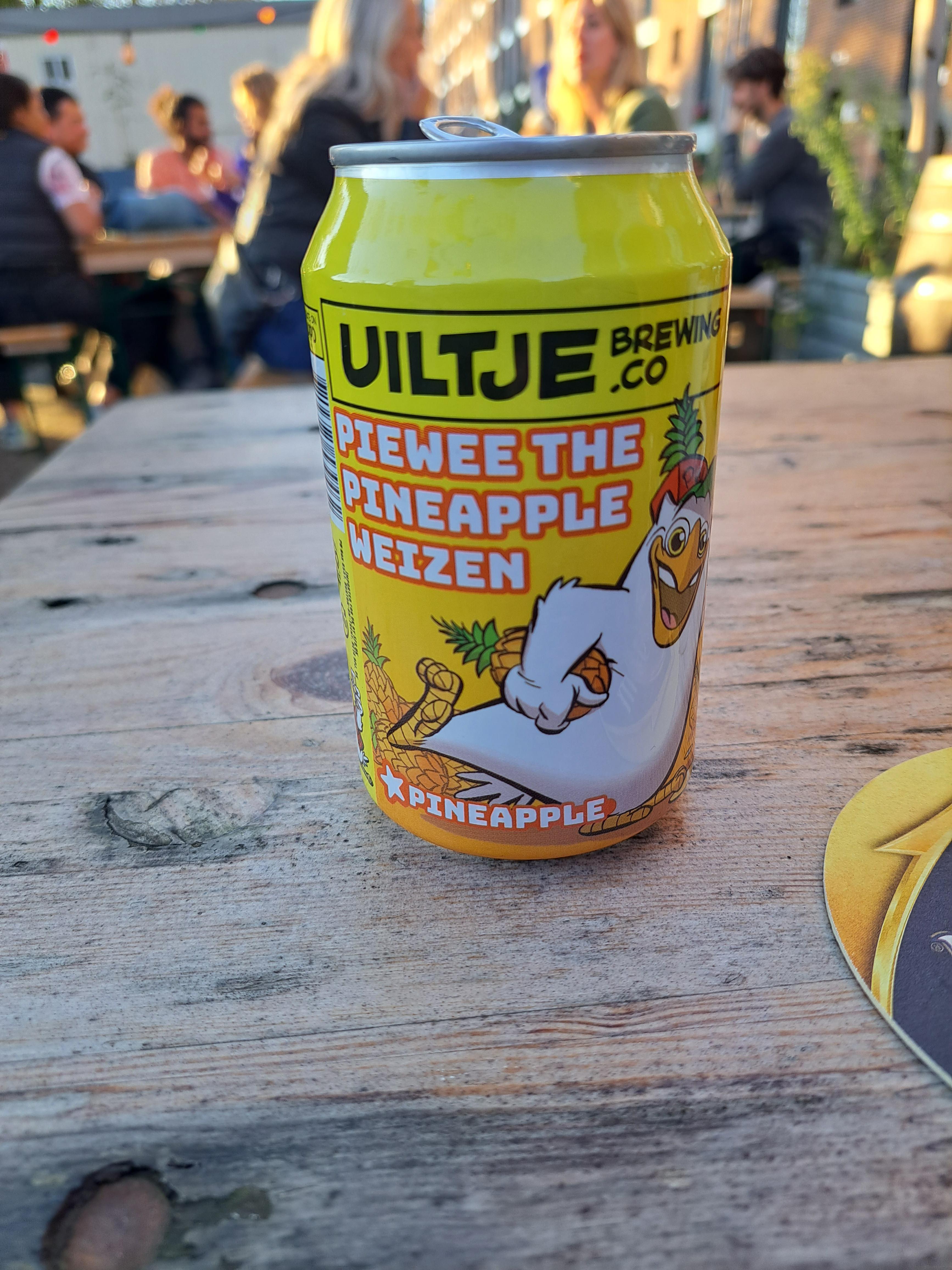 Had this pineapple beer in Amsterdam! r/KnightsOfPineapple