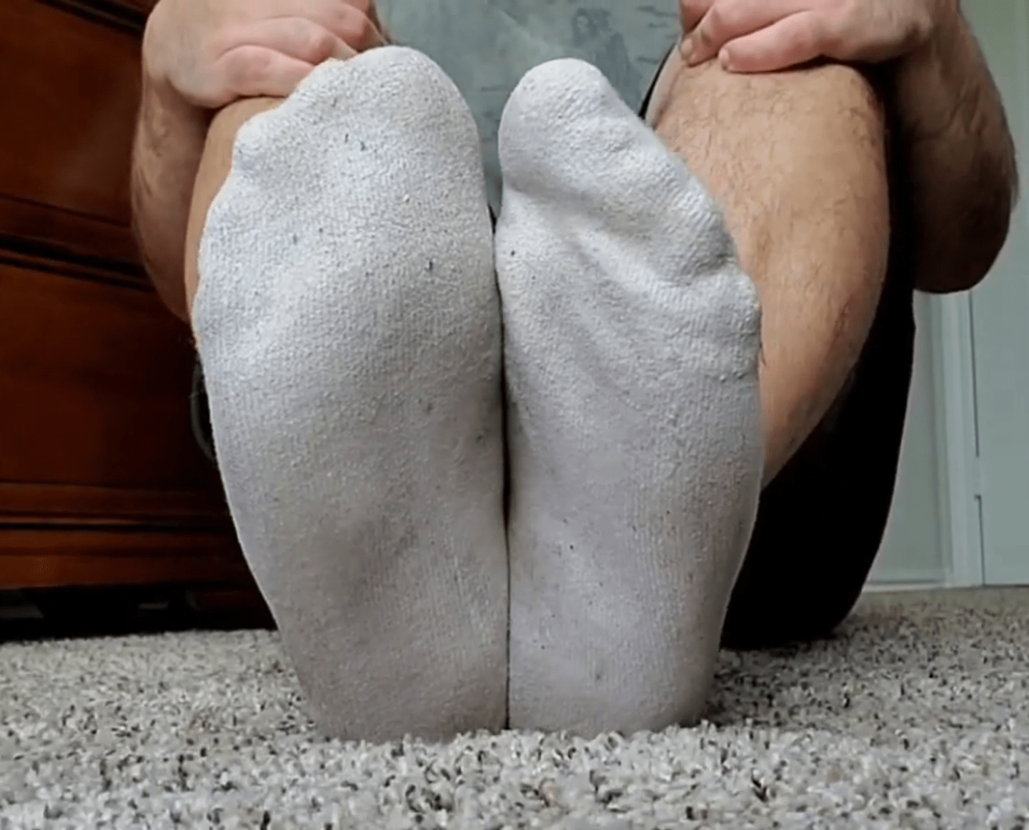 Post run sweaty socks sticking to my feet r/MaleFootGear
