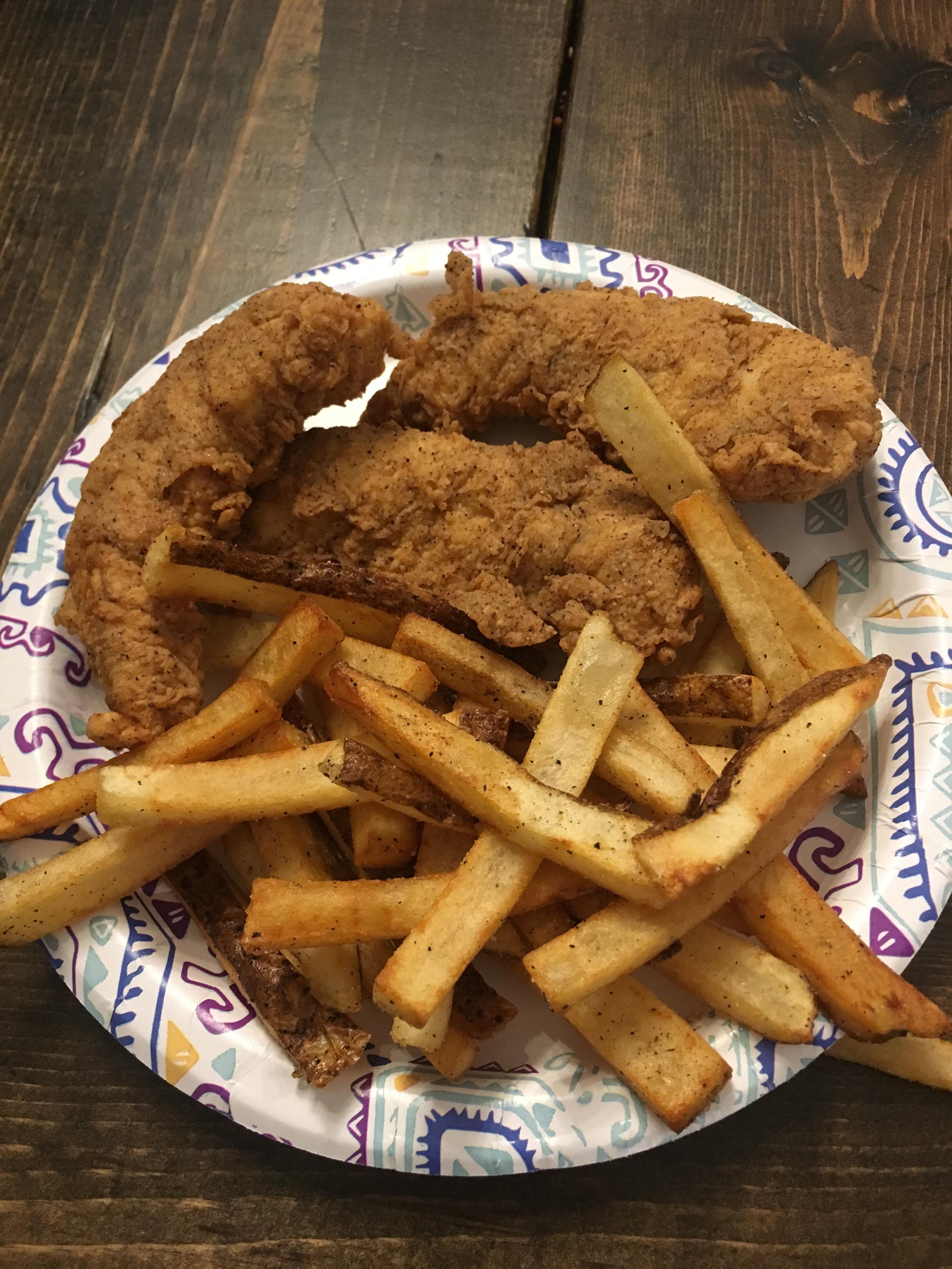 [homemade] Chicken tenders and fries. Fancy plate makes the meal. r/food