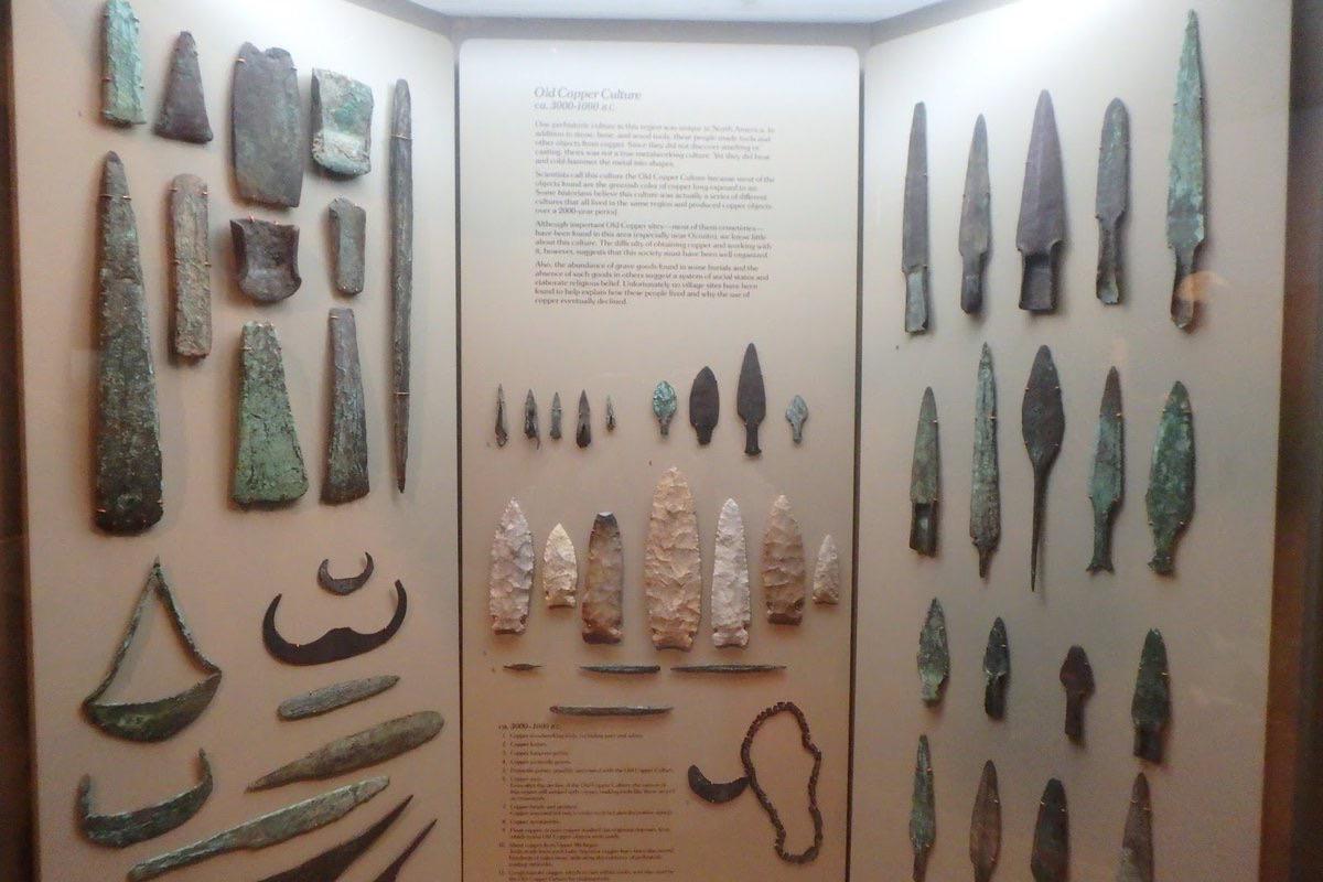 Siouan/Algonquin/Iroquoian Wood Working Tools and Weapons from the Old