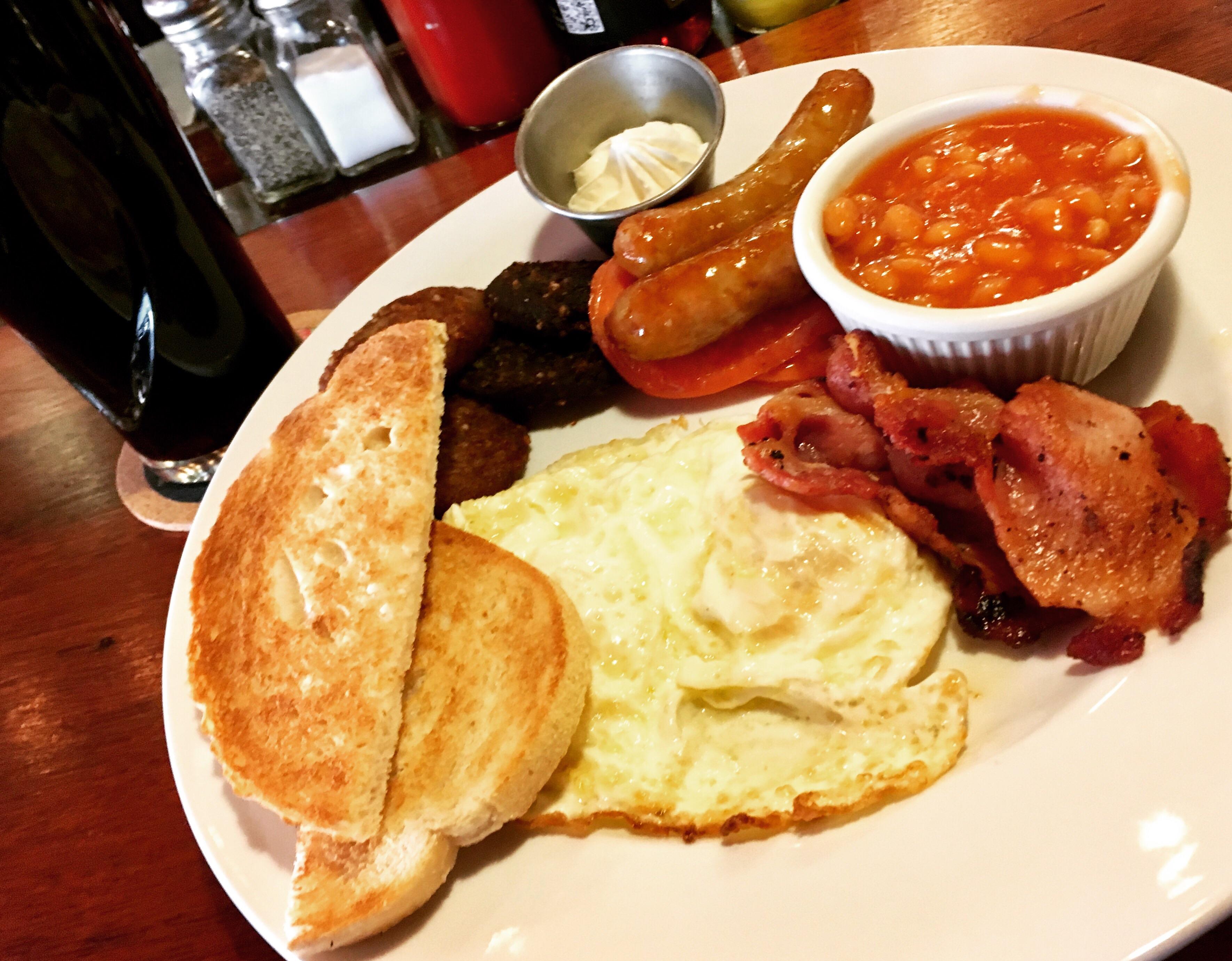 [I ATE] a full Irish Breakfast with Fried Egg, Irish Sausage, Irish