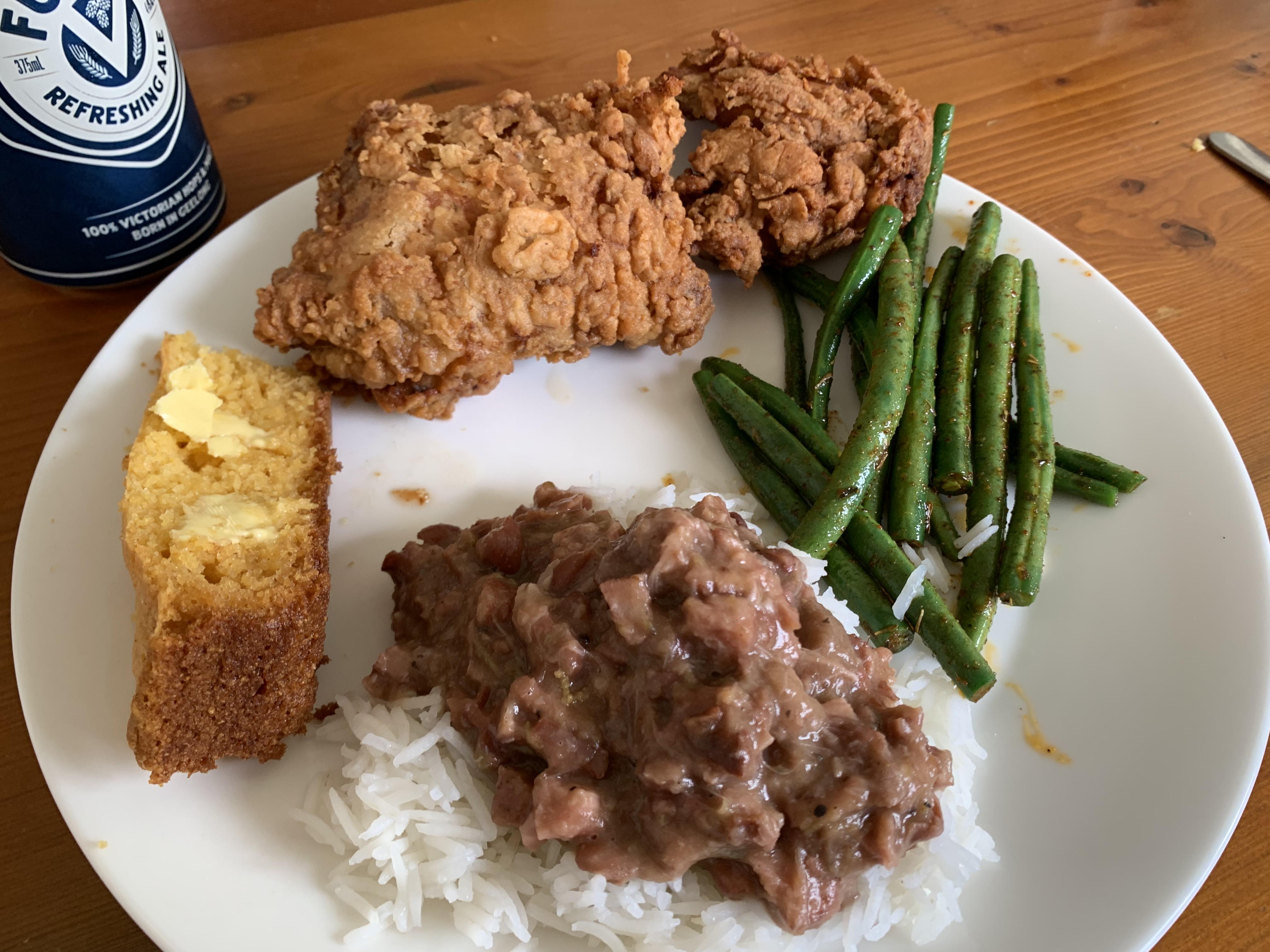 [Homemade] Red beans & rice, fried chicken, cornbread and green beans
