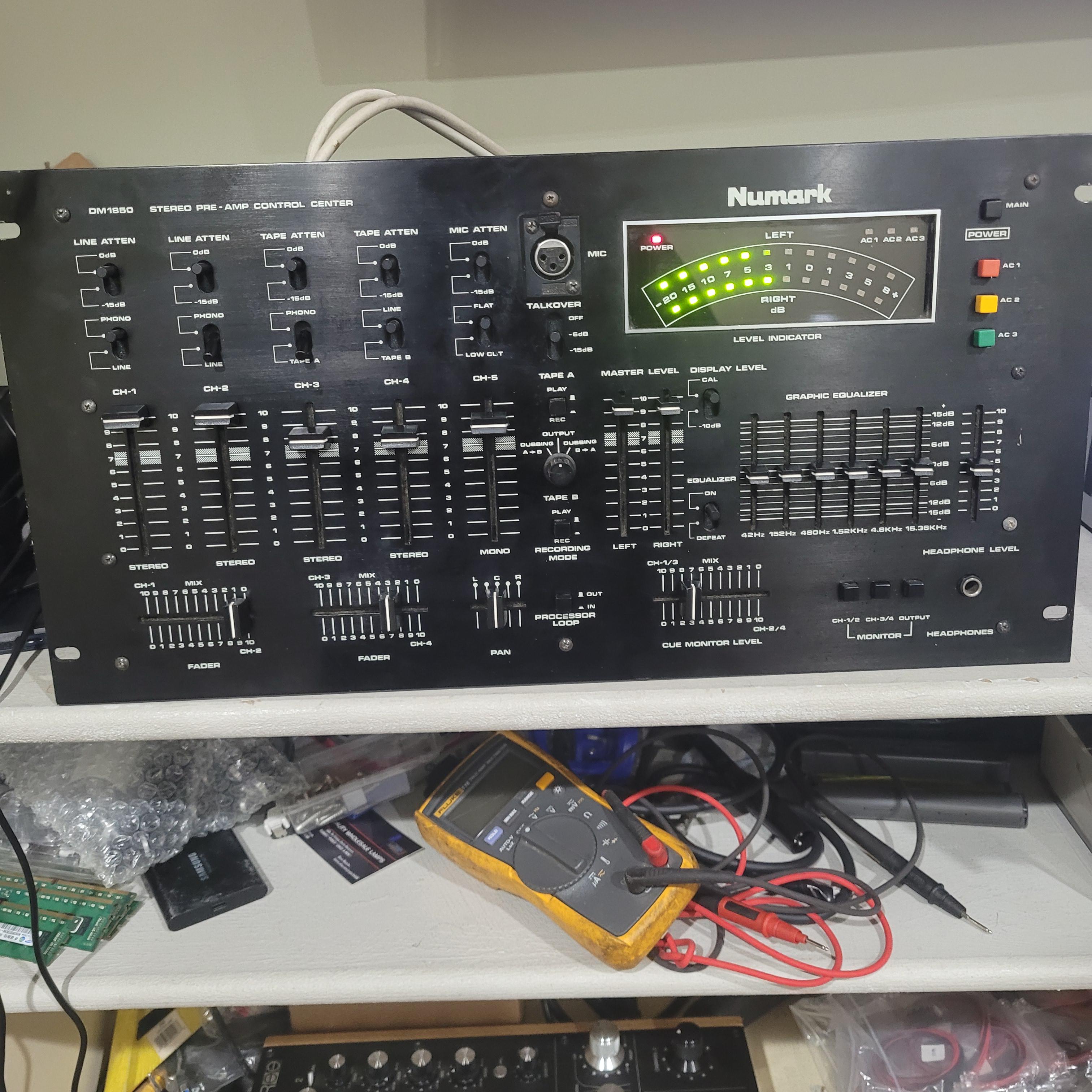 Numark Dm 1850 very good sounding mixer built in the mid 80 r/DJSetups