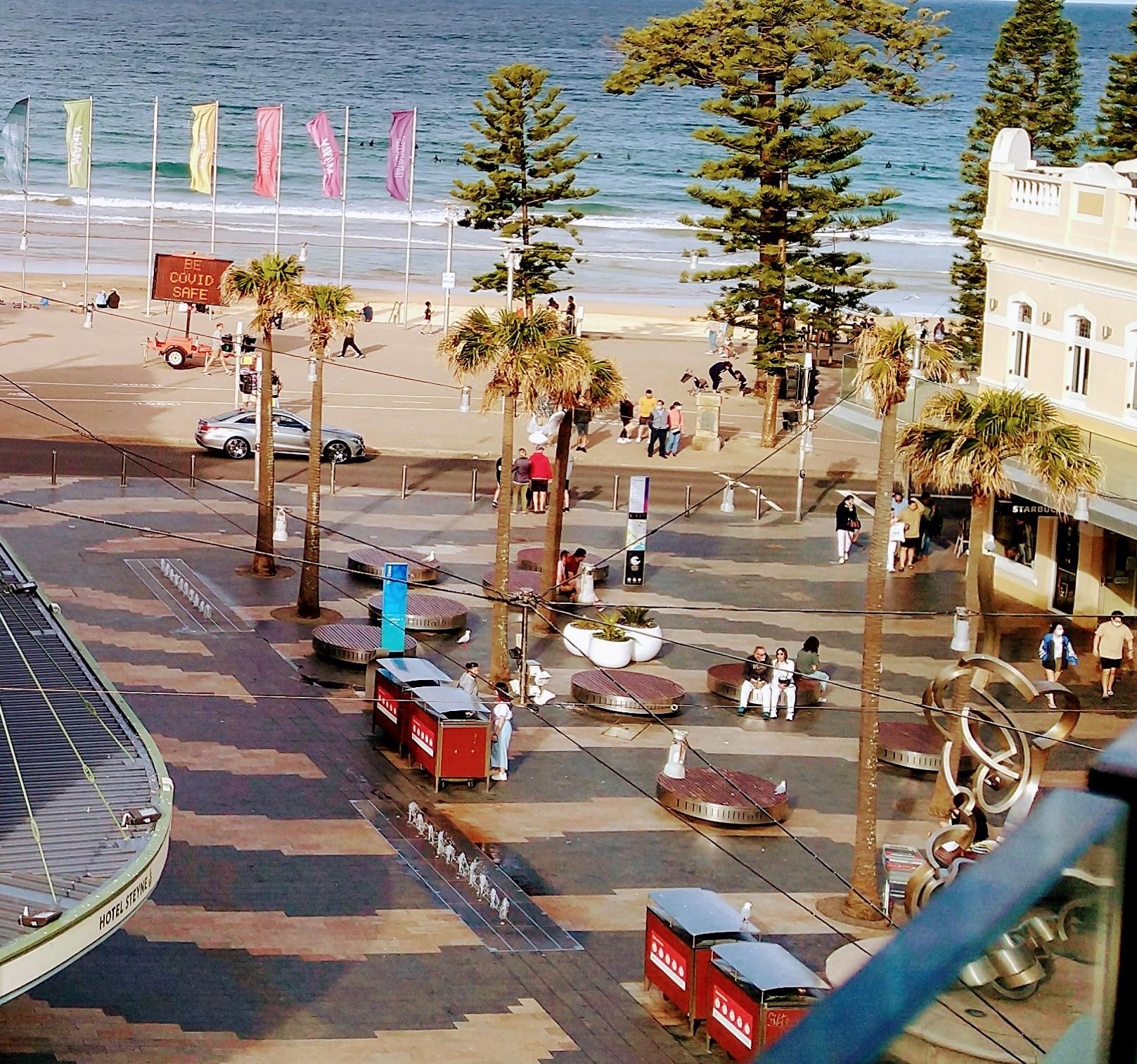 Manly Corso. An afternoon two weeks after the lockdown ended. r/sydney