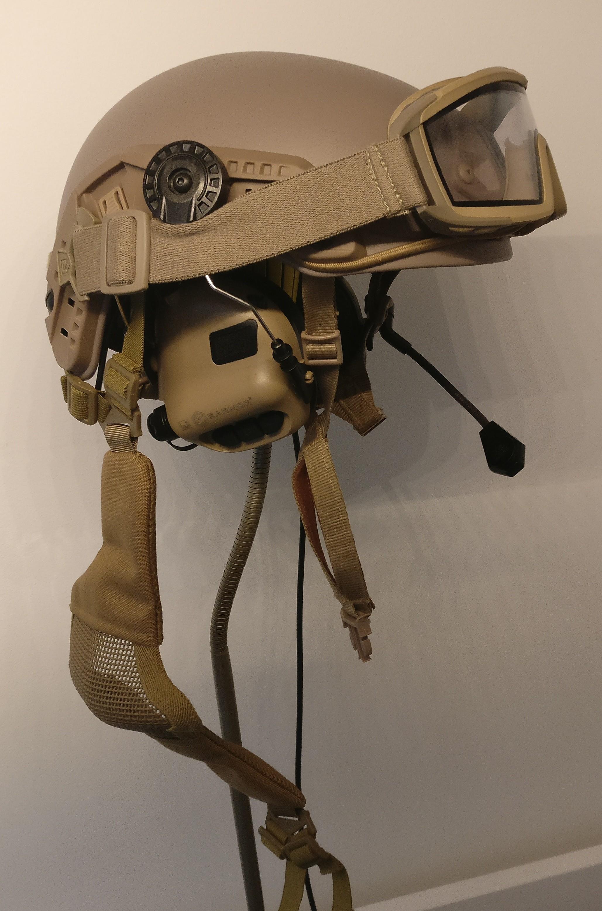 Finally got my perfect helmet setup r/airsoft