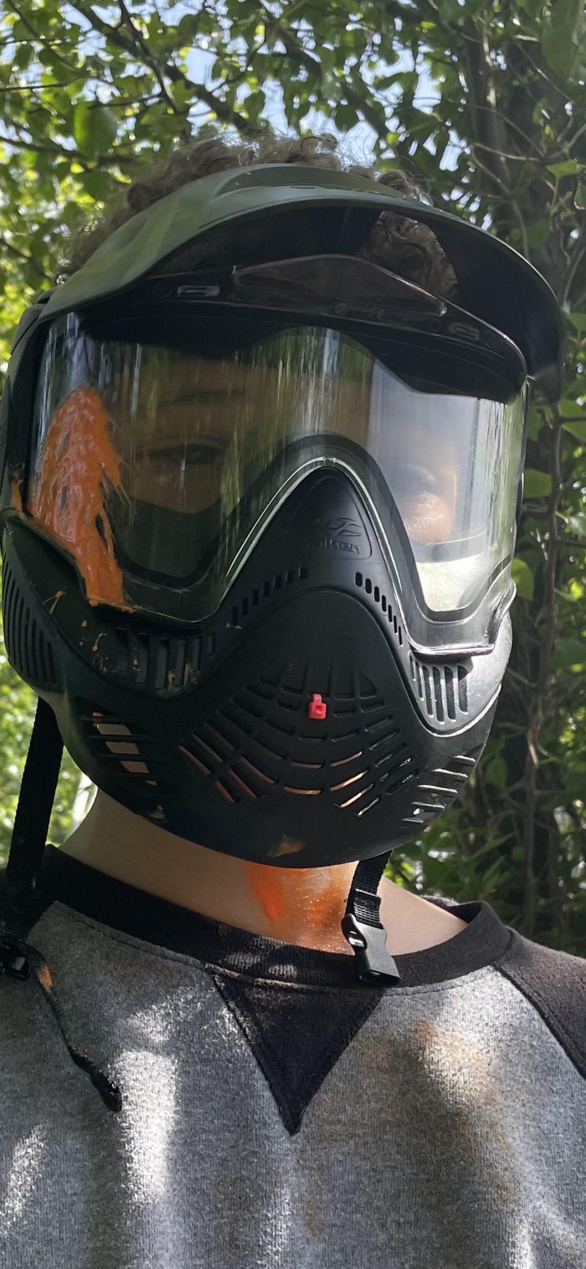 First day playing paintball and I got shoot in the neck r/paintball