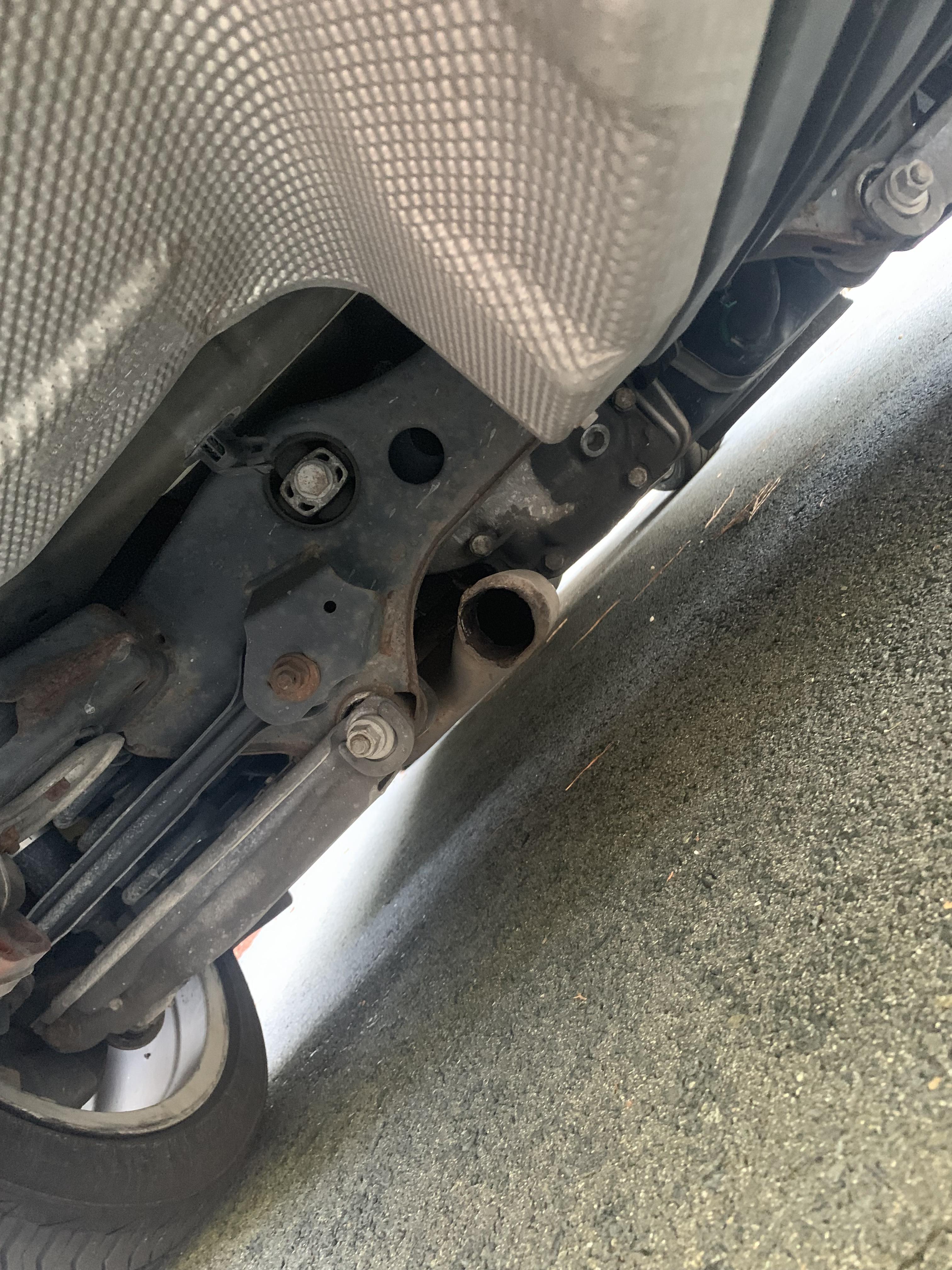 Would this exhaust fail inspection? r/MechanicAdvice