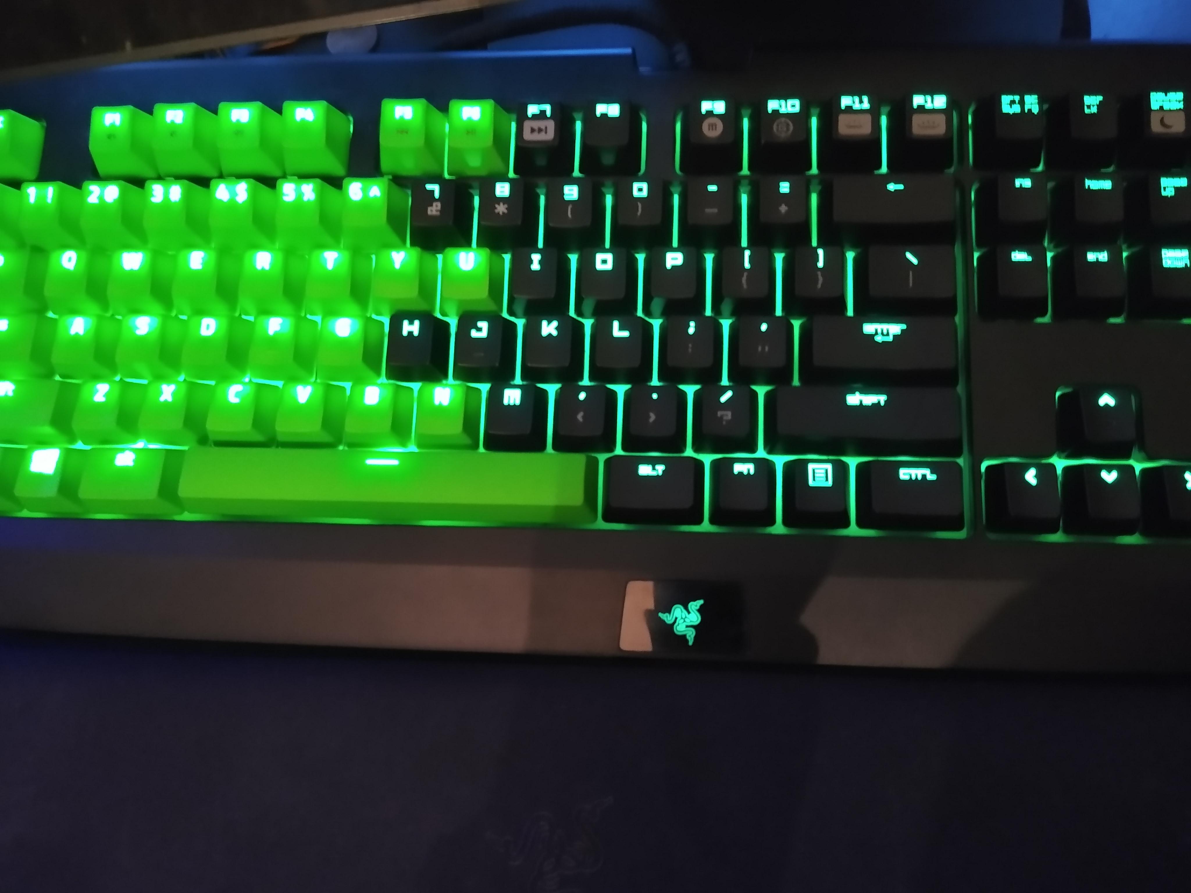 New keycaps for an old keyboard looks nice r/razer