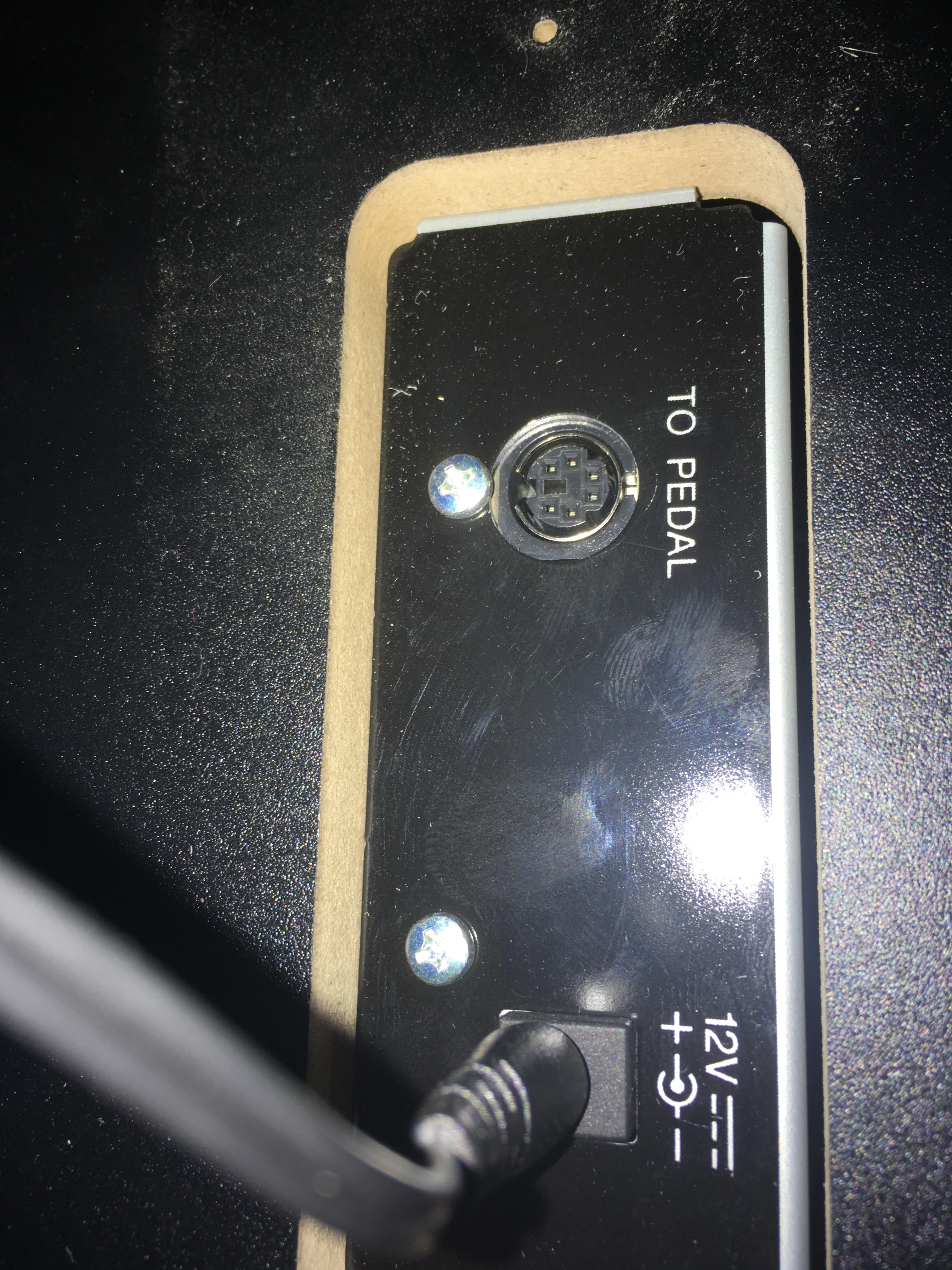 Need help connecting sustain pedal to Yamaha Arius ydp103 r/piano