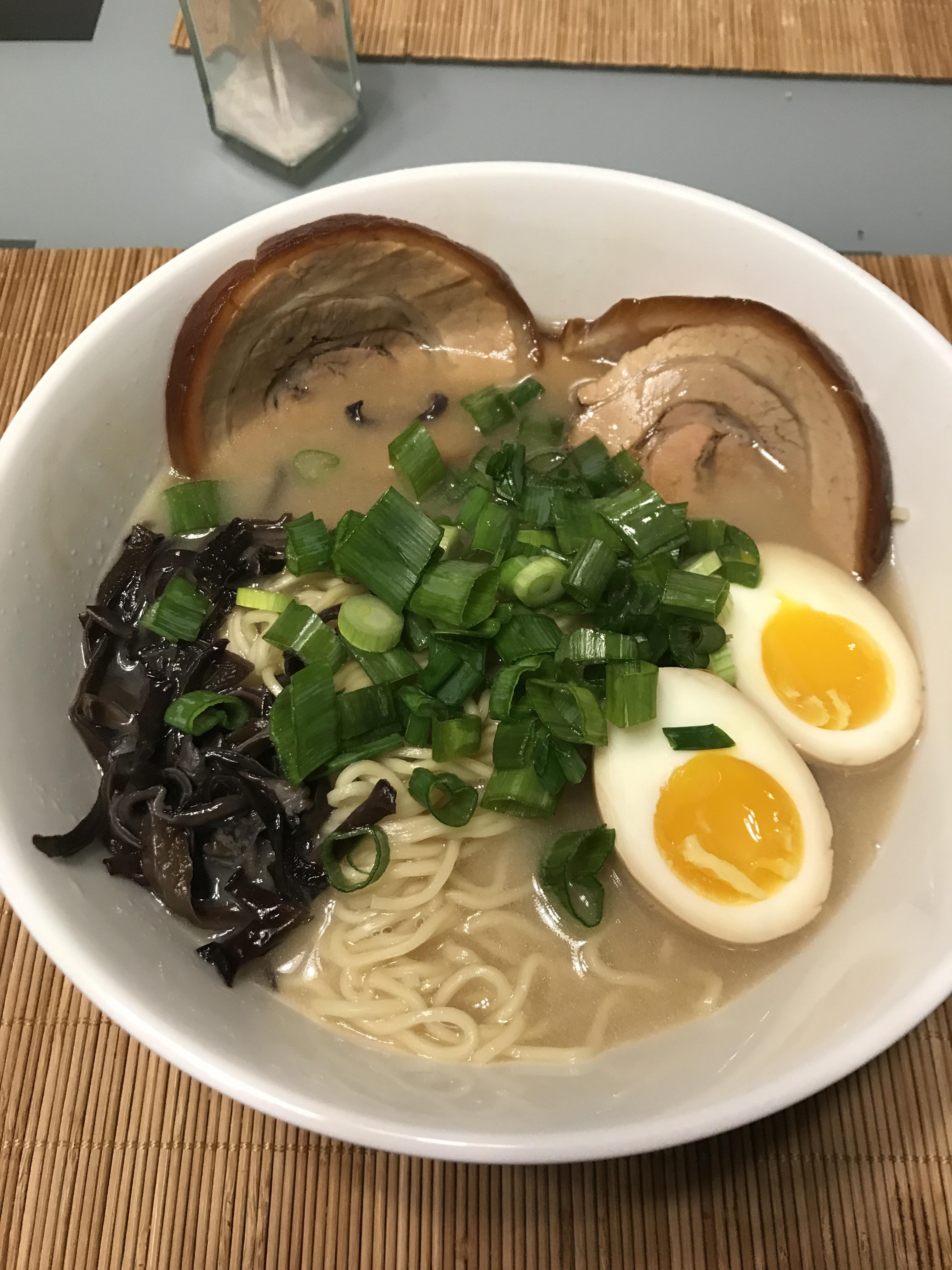 [Fresh] made Ramen_Lord's pressure cooker Tonkotsu! It tastes great! r/ramen