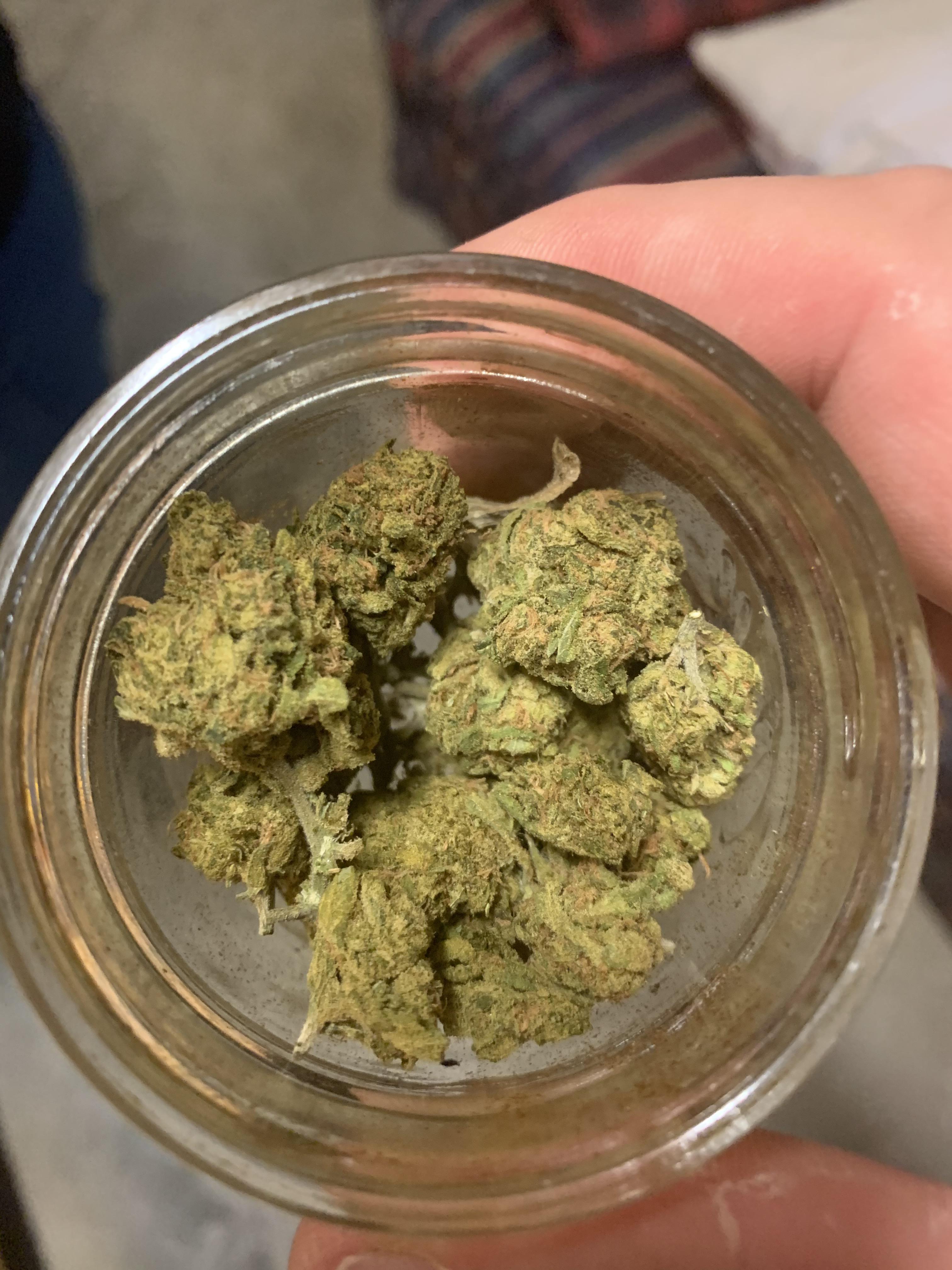 REVIEW DC Dabbers Club r/DistrictofEnts