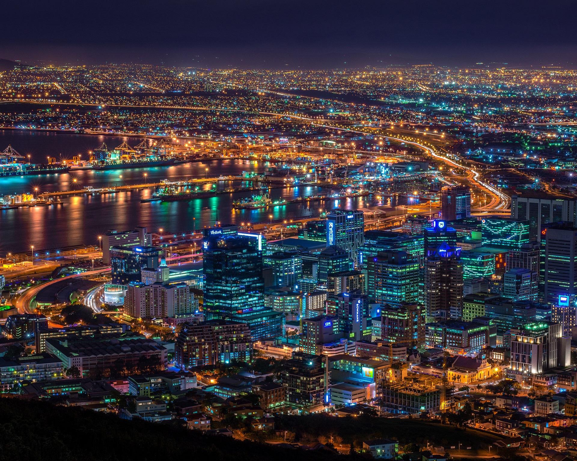 Night time view of Cape Town, South Africa r/capetown