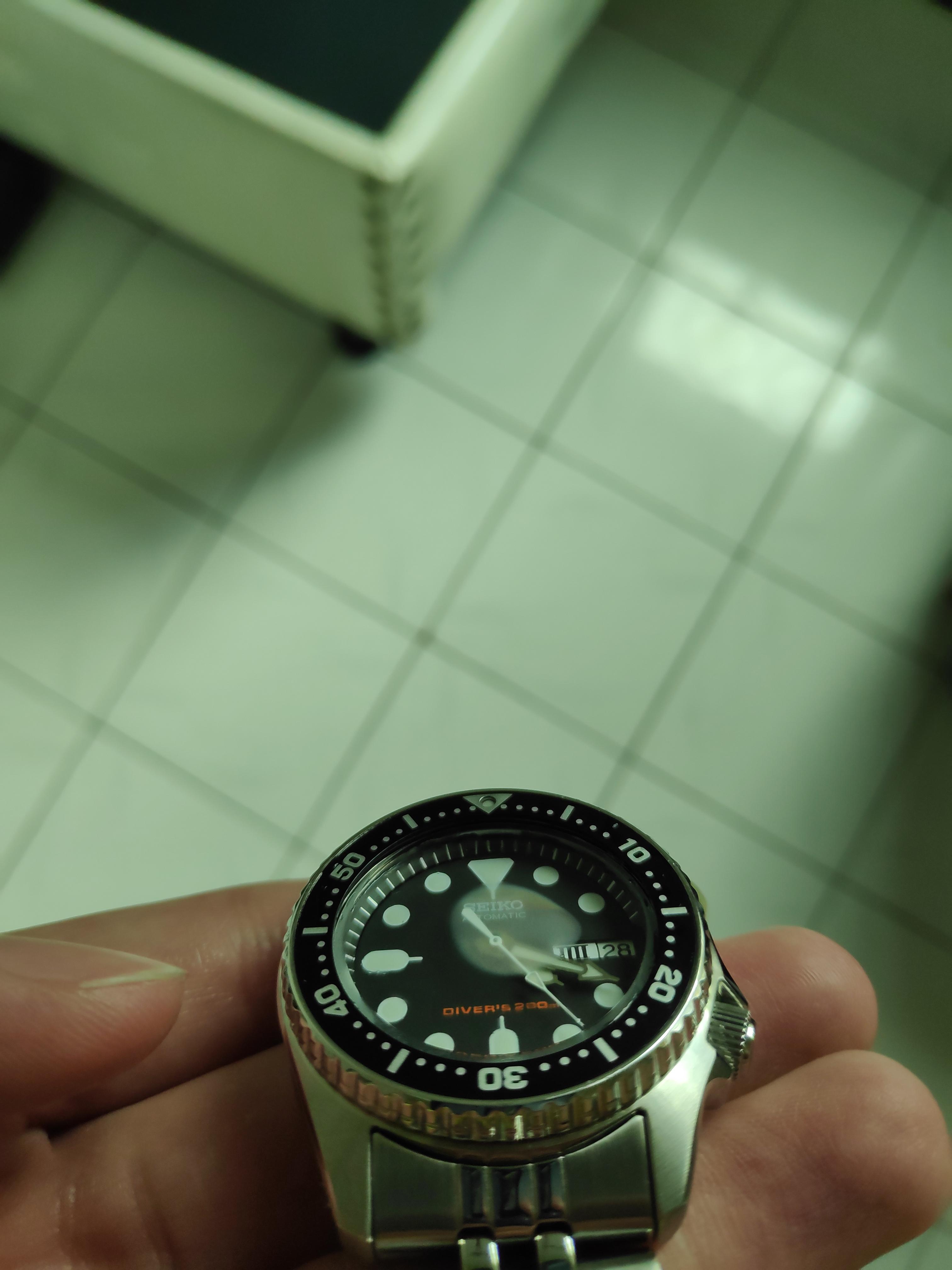 [ skx013]Condensation showing under the crystal ONLY when i put ice