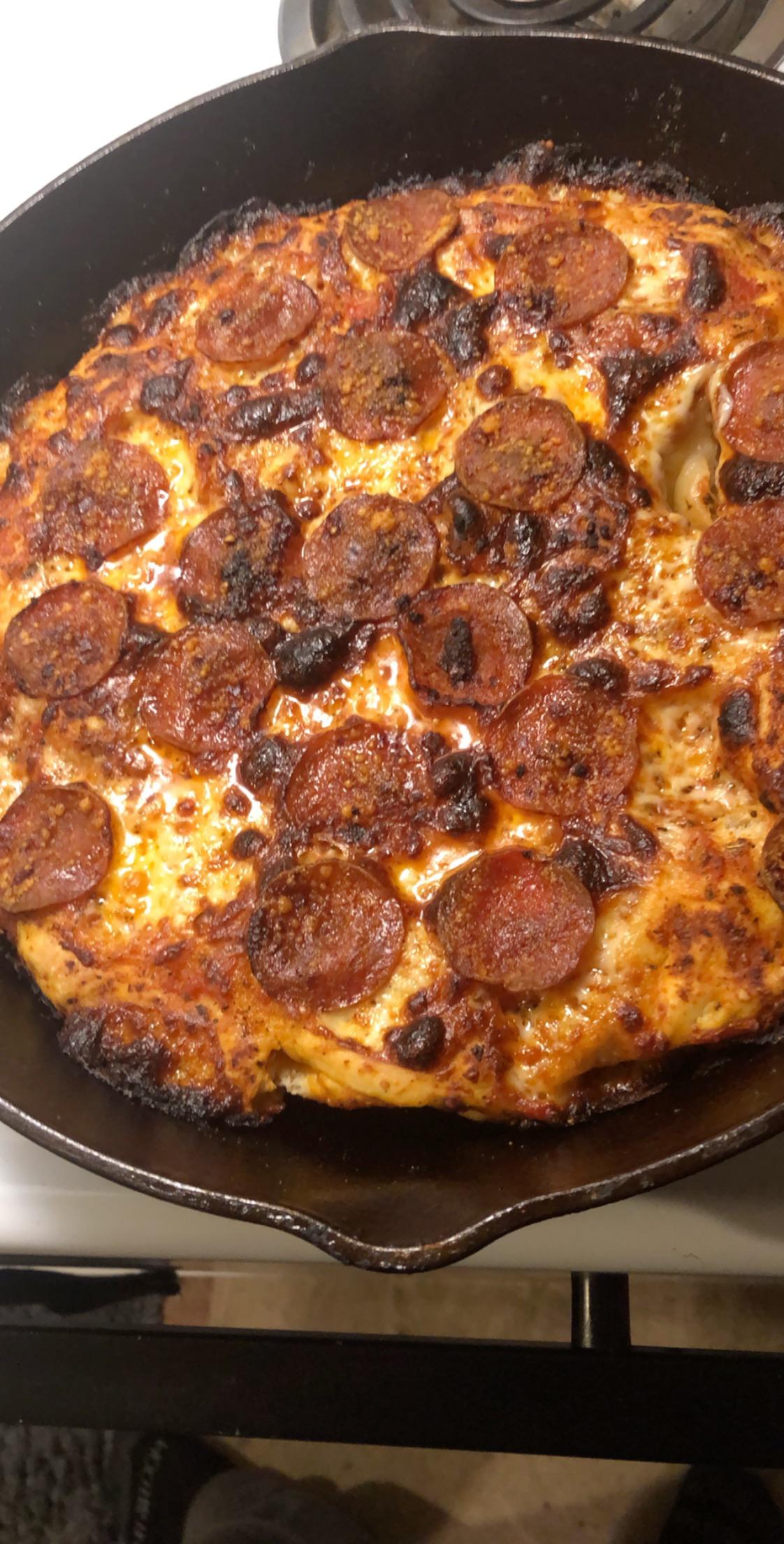 Cast iron pizza r/Pizza