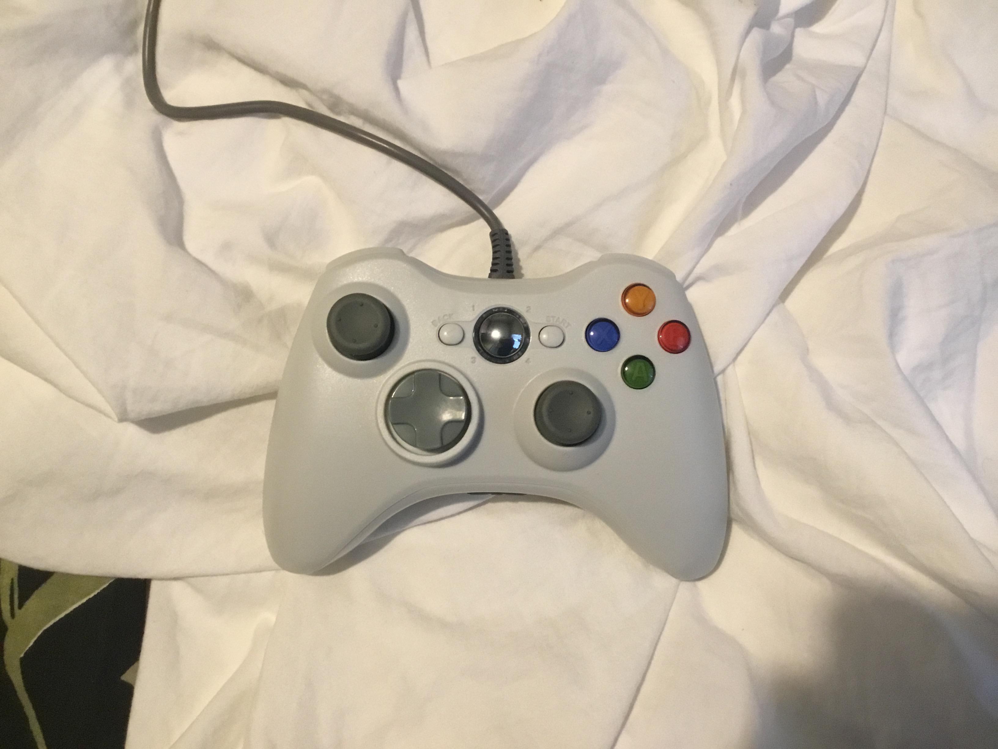 I ordered a third party XBOX 360 controller and it arrived just now r