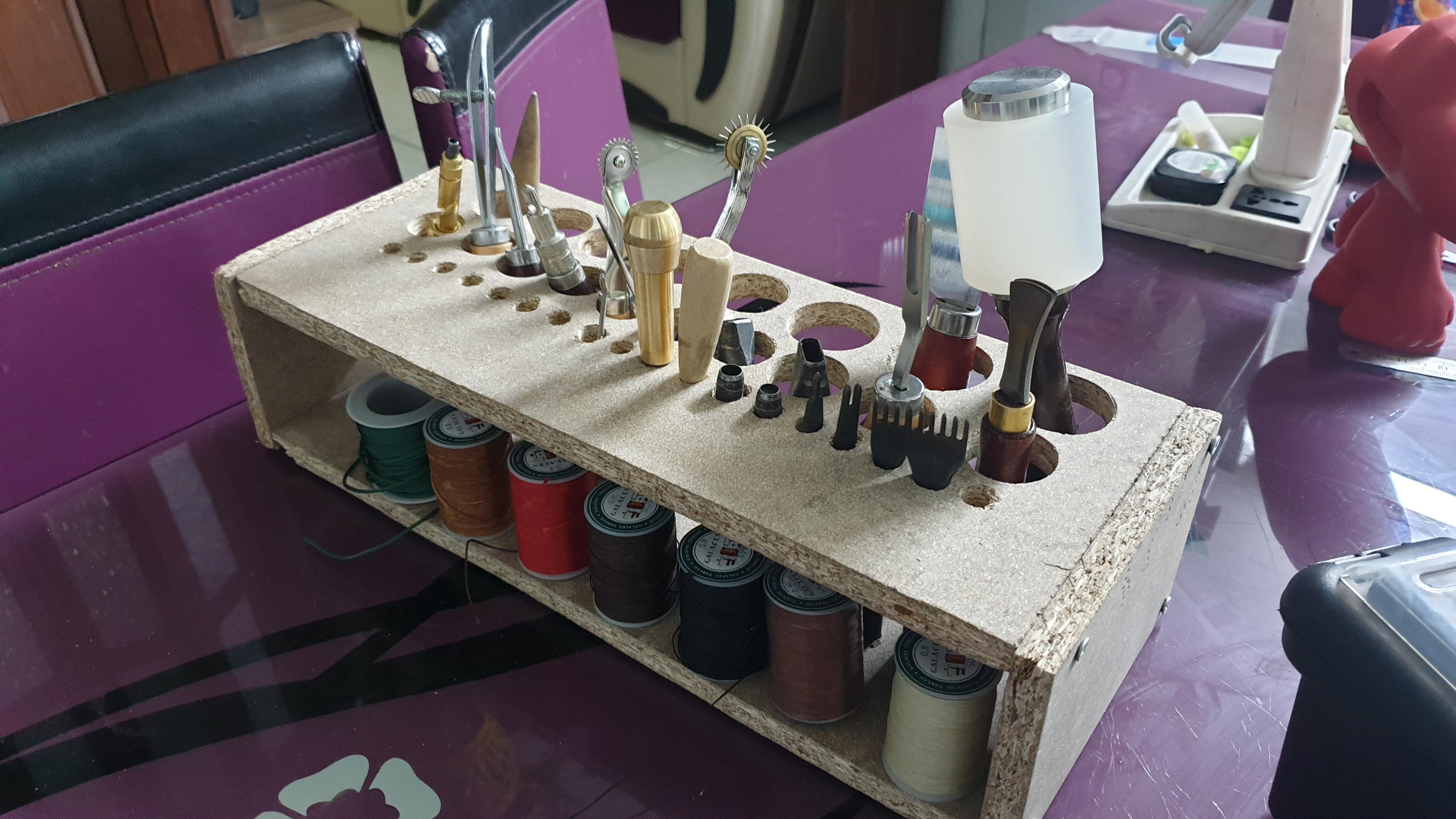 Simple leather tools organizer r/Leathercraft