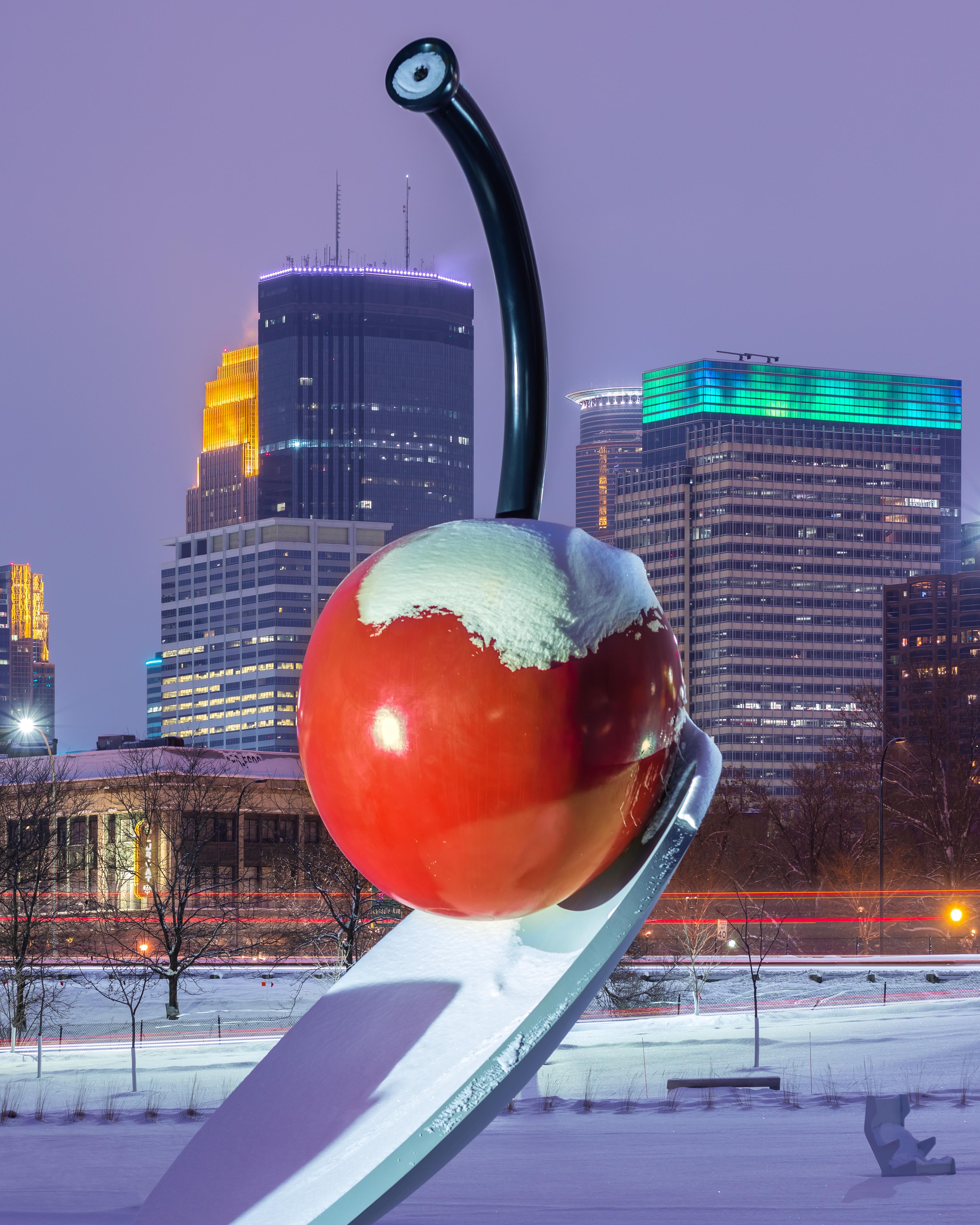 🍒 Minneapolis Frosted Cherry 🍒 Got out last night to the Minneapolis Sculpture Garden after the