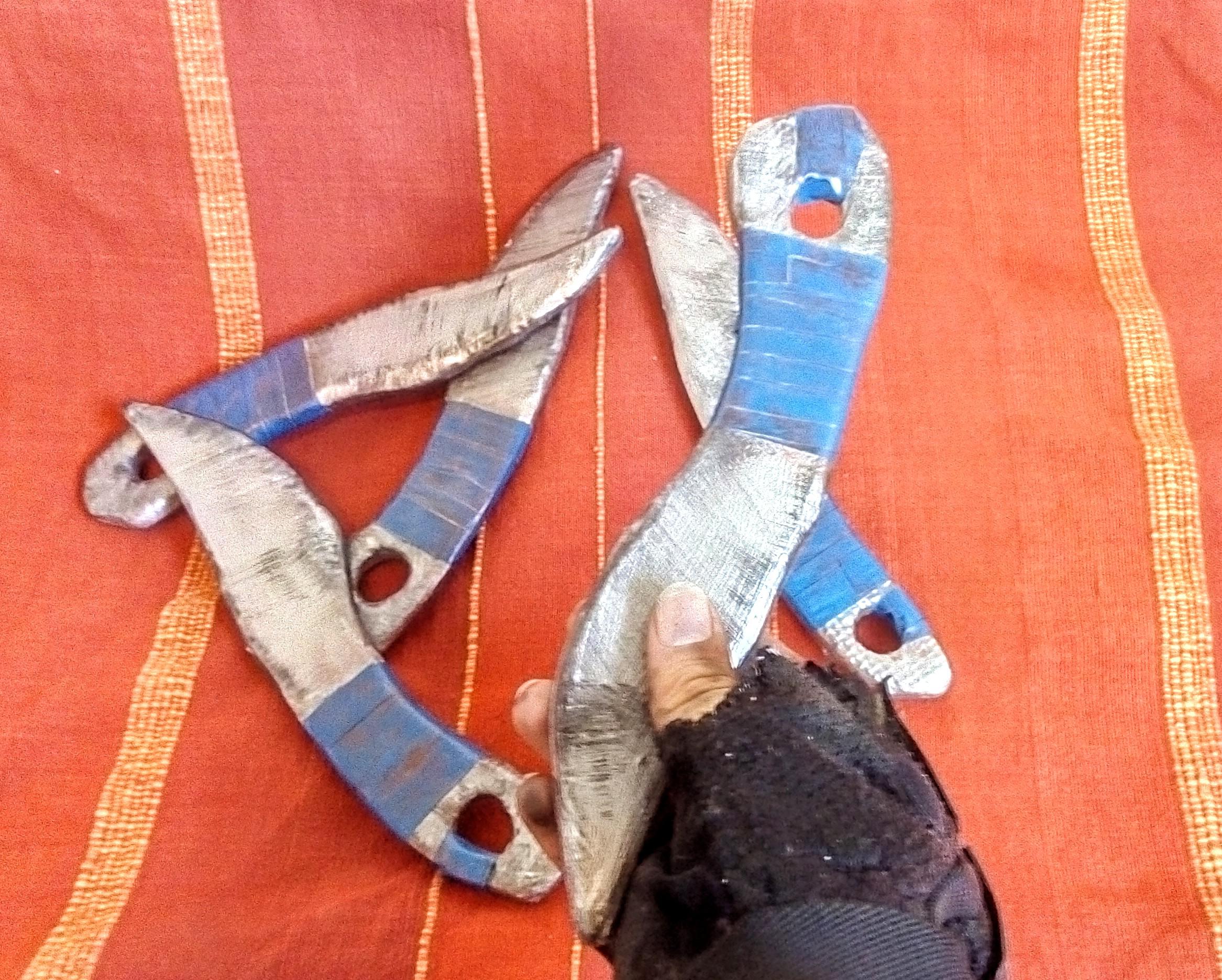 Attempt at crafting some foam throwing knives r/metro