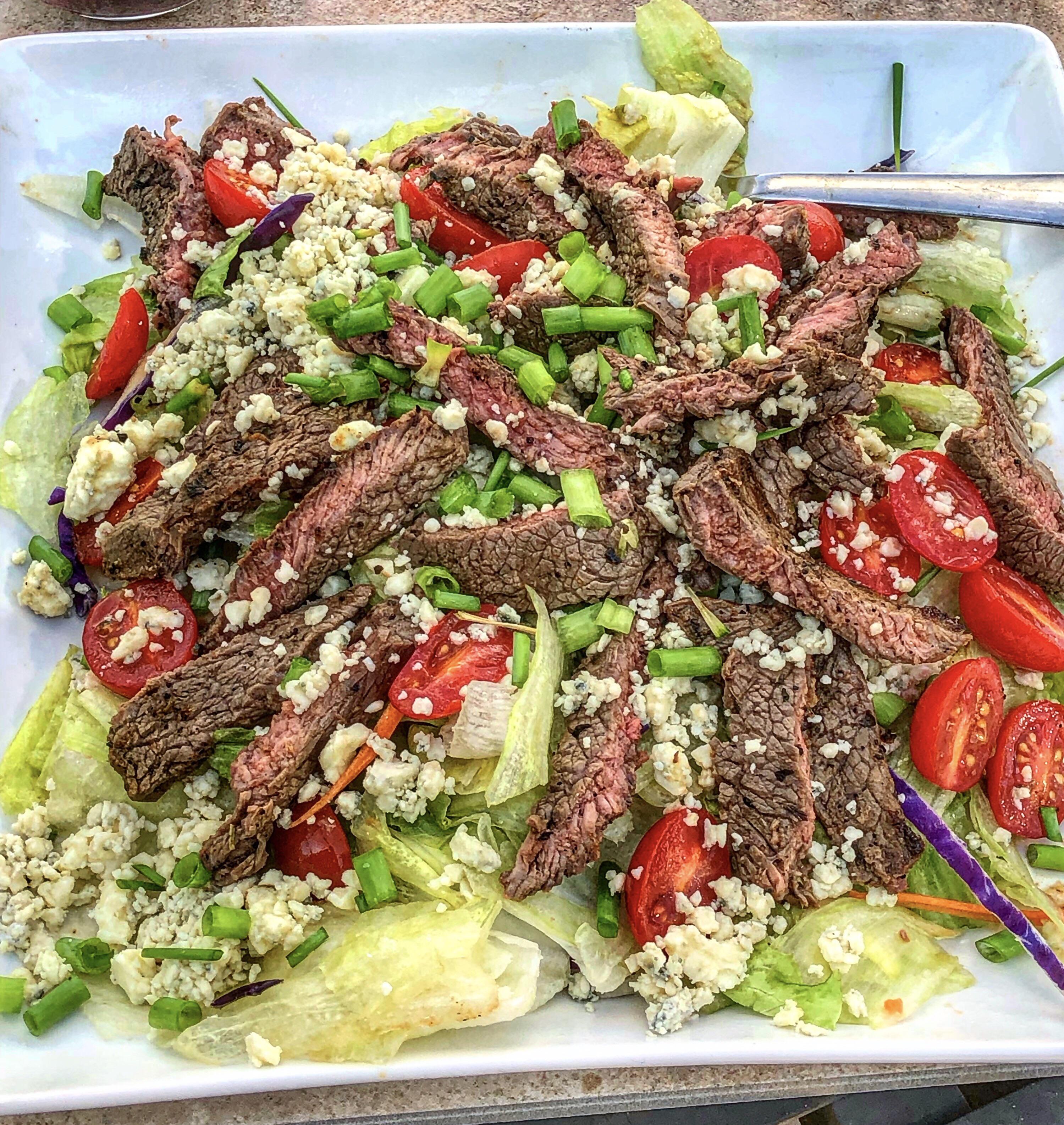 Steak and Blue cheese salad ( BLACK AND BLUE SALAD ) r/ketorecipes